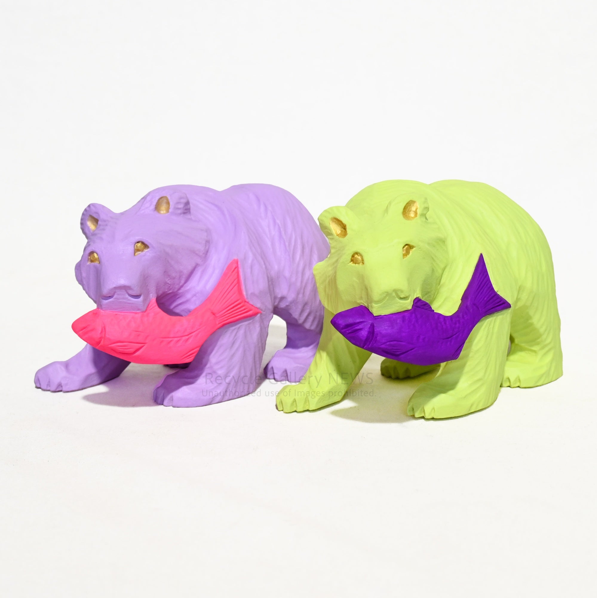 Repainted wooden carved bear Neon yellow Colorful objet Japanese traditional craft / 木彫りの熊 Kibori kuma ネオンイエロー リペイント アート カラフル 置物 オブジェ 日本 北海道 伝統工芸