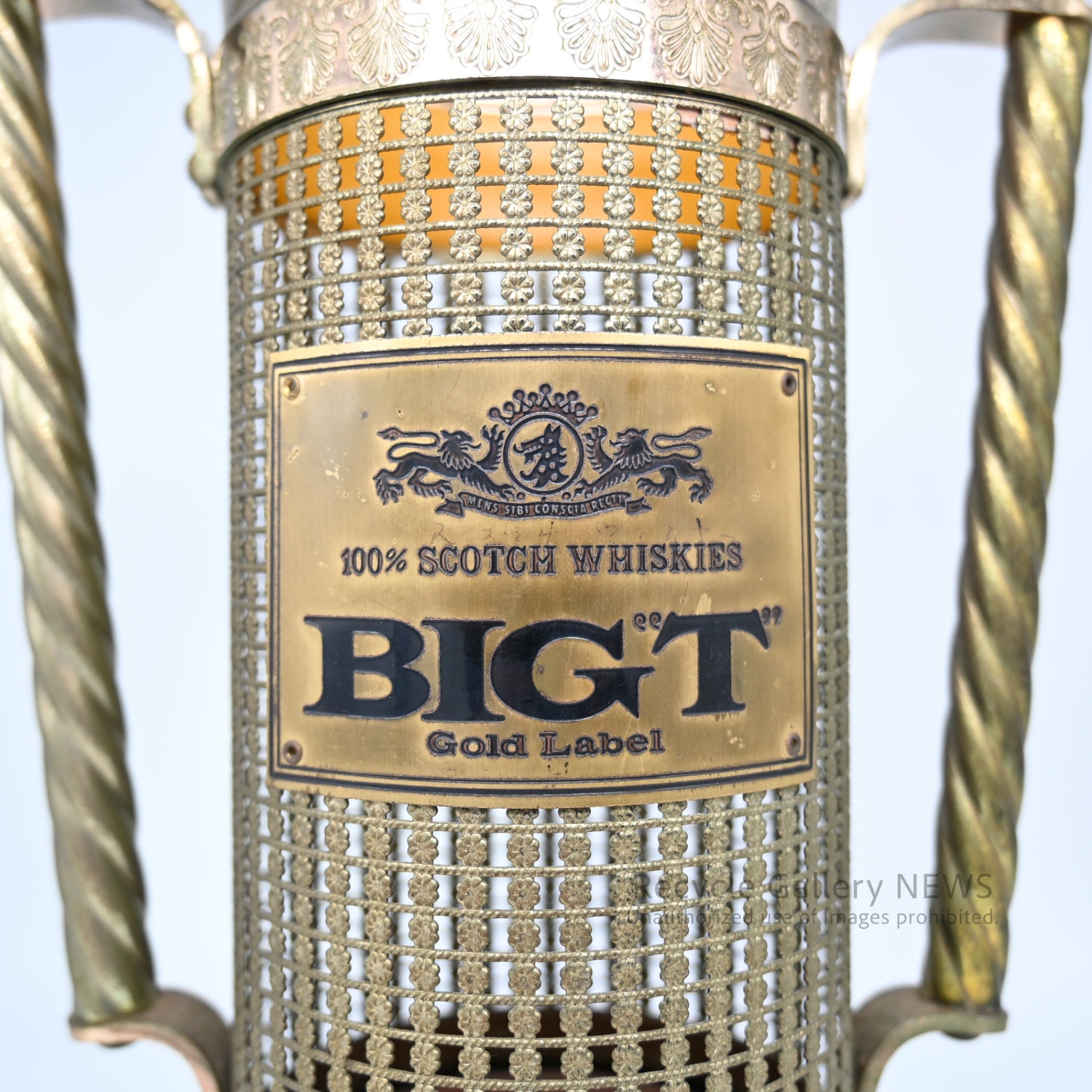 Musical Whiskey Bottle Case　Western Spirits Ornament Armor Takara Shuzo BIC'T /オルゴール付きウィスキー ボトルケース 洋酒 装飾品 甲冑 宝酒造 BIC'T