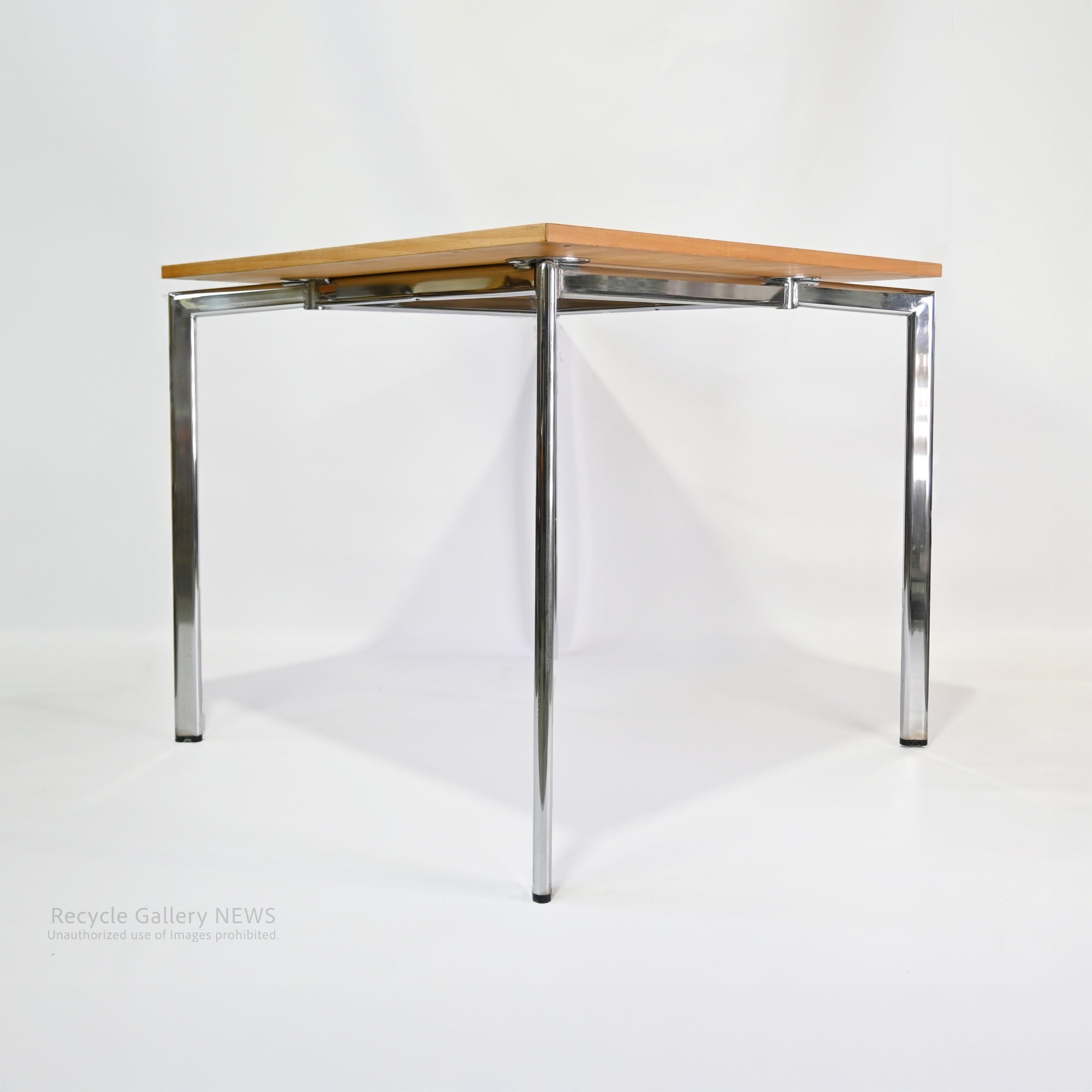 CAMPUS BY LAMMHULTS Square Table  Sweden Scandinavian Modern Furniture / ラムホルツ キャンパスシリーズ スクエアテーブル スウェーデン 北欧家具 北欧モダン