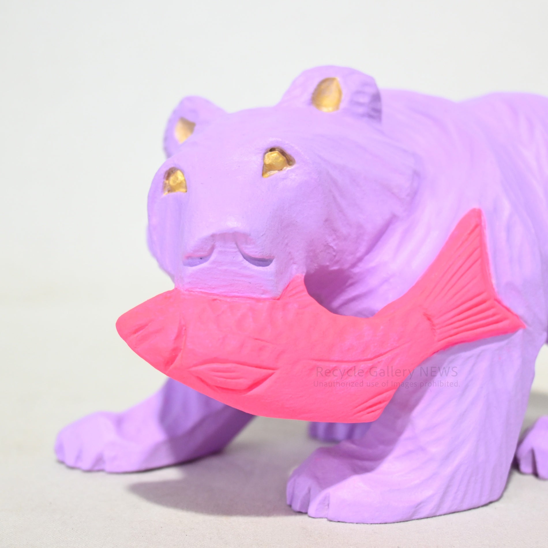 Repainted wooden carved bear Creamy purple Colorful objet Japanese