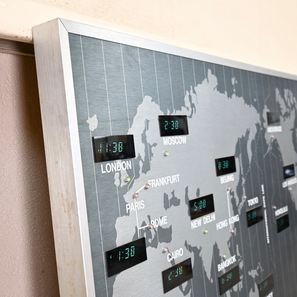 CITIZEN WORLD TIME Wall clock 2002