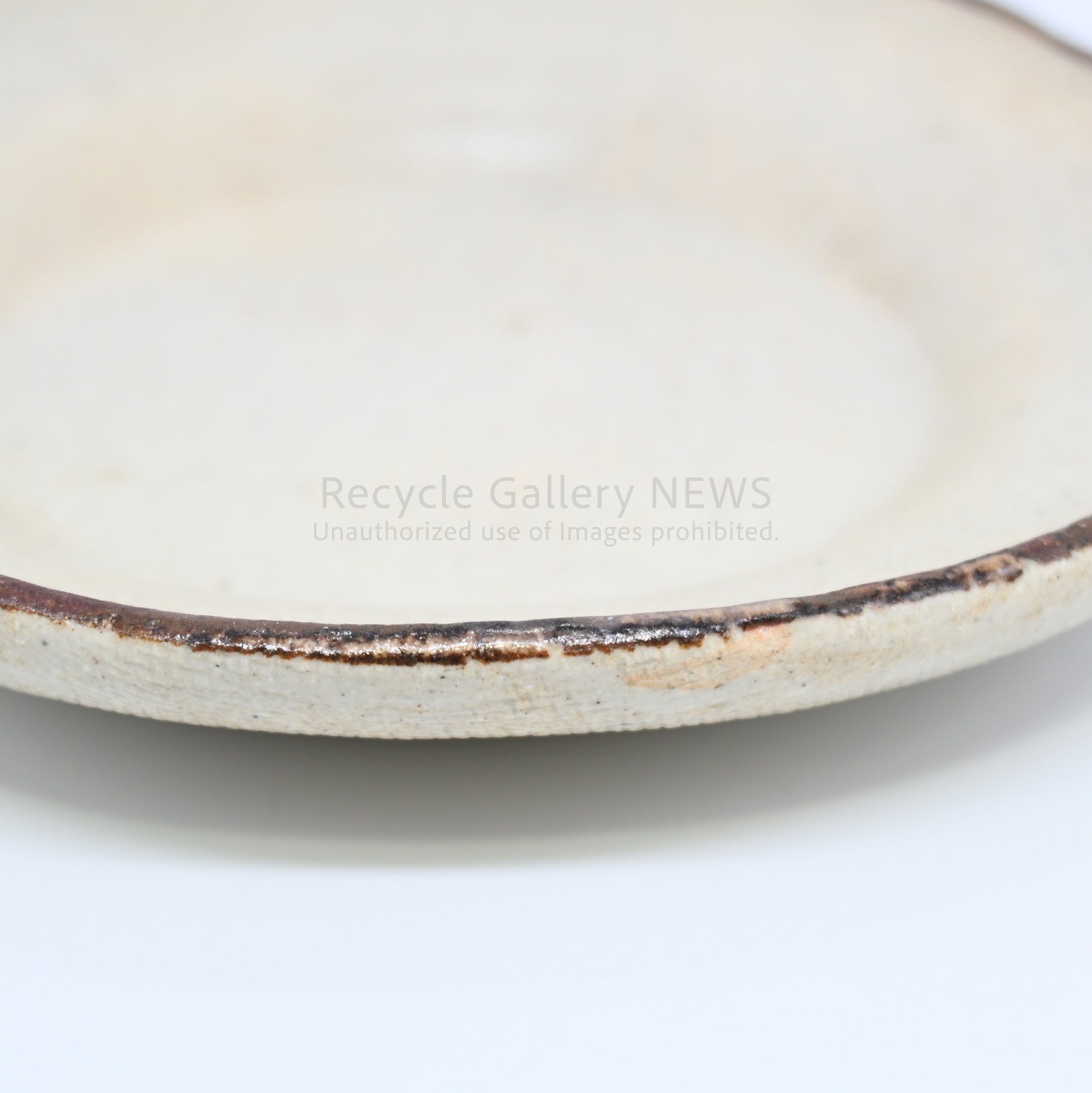 Yusuke Aida Oshino Kiln Nerikomi Clay Seam "SHIGURE" Cup&Saucer Contemporary Japanese Ceramics Ivory Brown Stripe Pattern / 會田雄亮 忍野窯 練上 碗皿 「時雨」カップ＆ソーサー コーヒーカップ 陶器 現代陶芸 和モダン クリーム ブラウン ストライプ