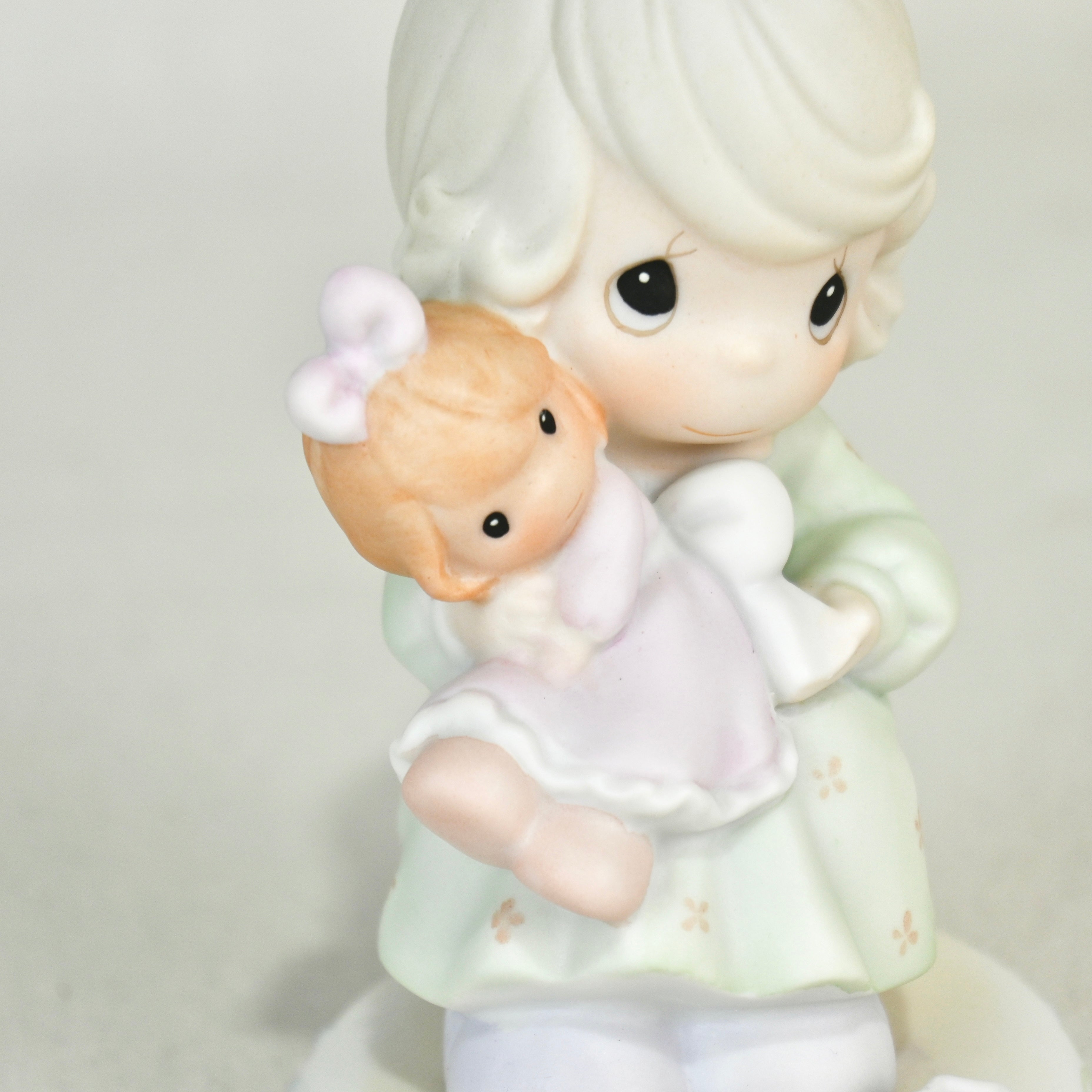 ENESCO Precious Moments Growing In Grace Bisque doll / エネスコ プレシャスモーメンツ グローイング イン グレース ビスクドール