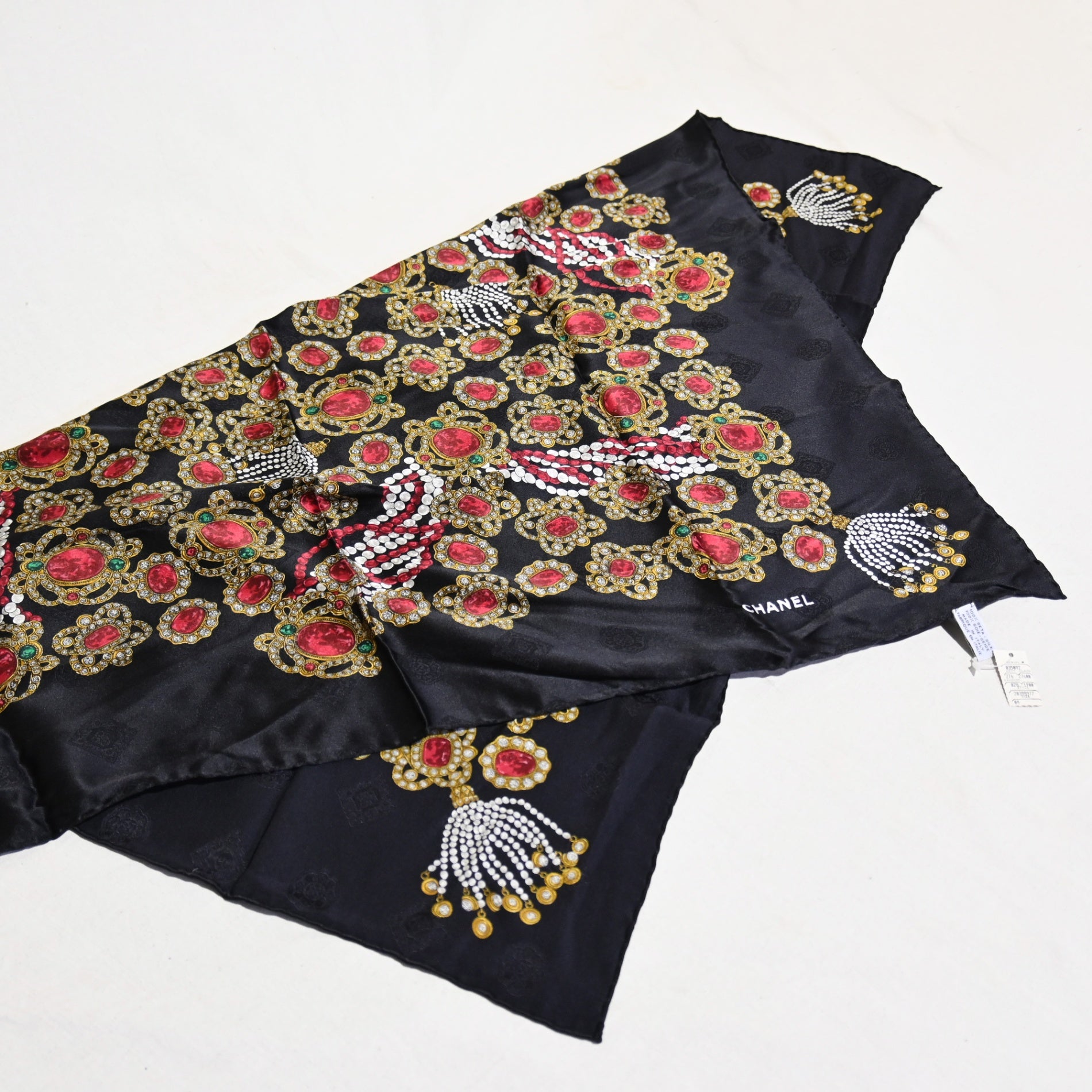 CHANEL Vintage scarf Jewelry pattern Unused / シャネル ヴィンテージ スカーフ 宝石 ジュエリーデザイン 未使用 新古品