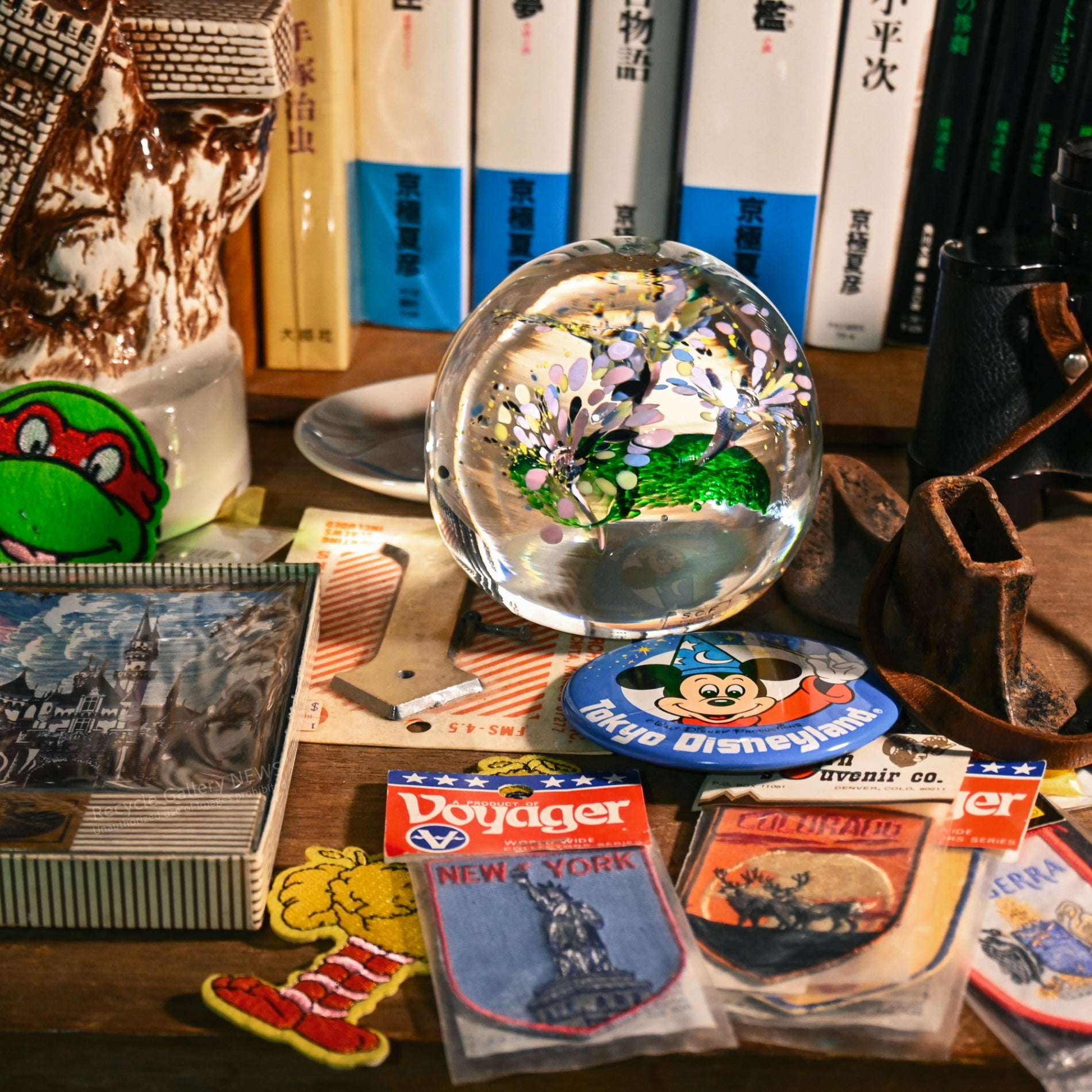 S.C.F Hand Crafted Glass Paperweight Signed on the base / スウェーデン交流センター ハンドクラフト 硝子 ペーパーウェイト サイン入り