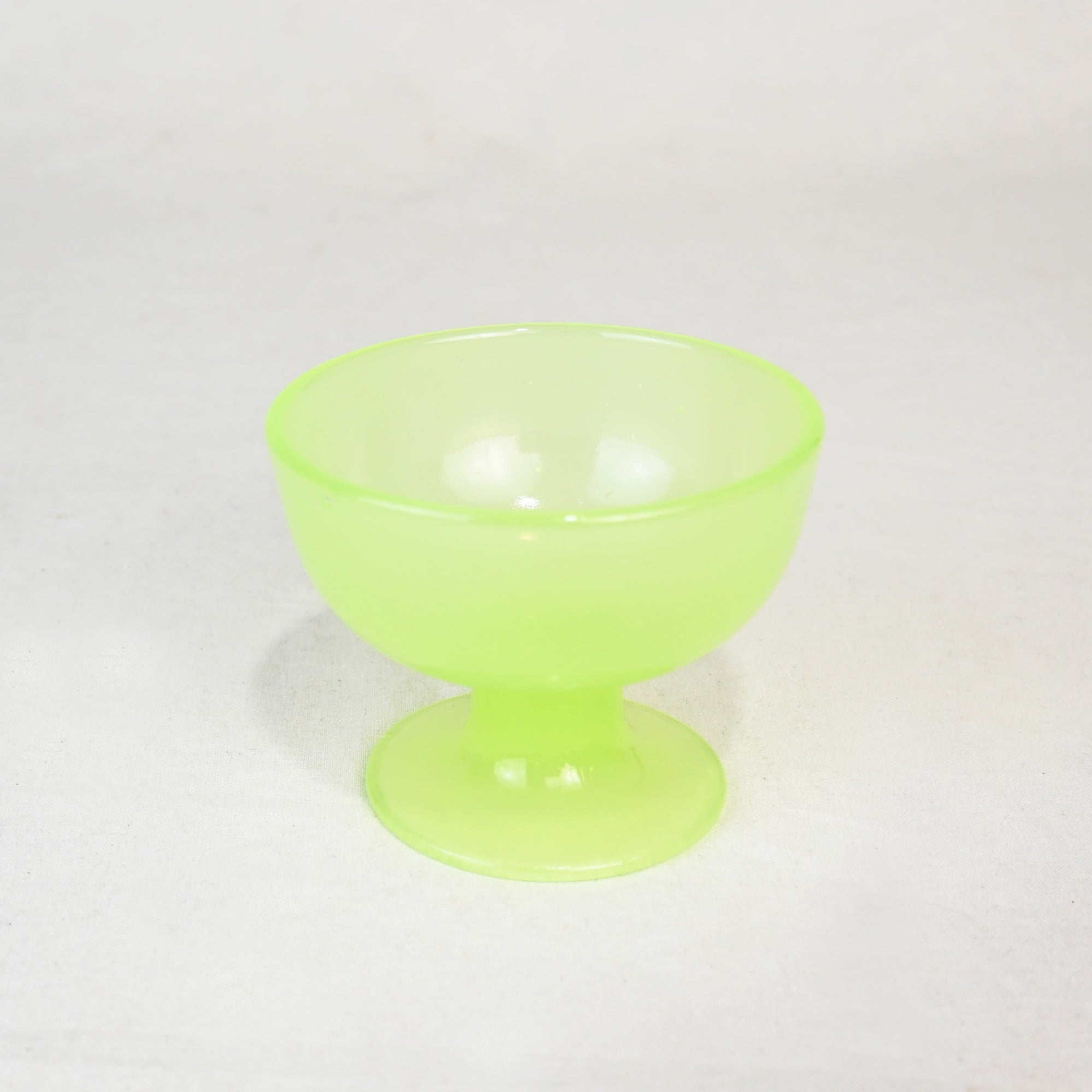 Uranium Divided Ice cream Cup Vaseline glass Vintage / ウランガラス アイスクリーム 氷コップ ヴィンテージ