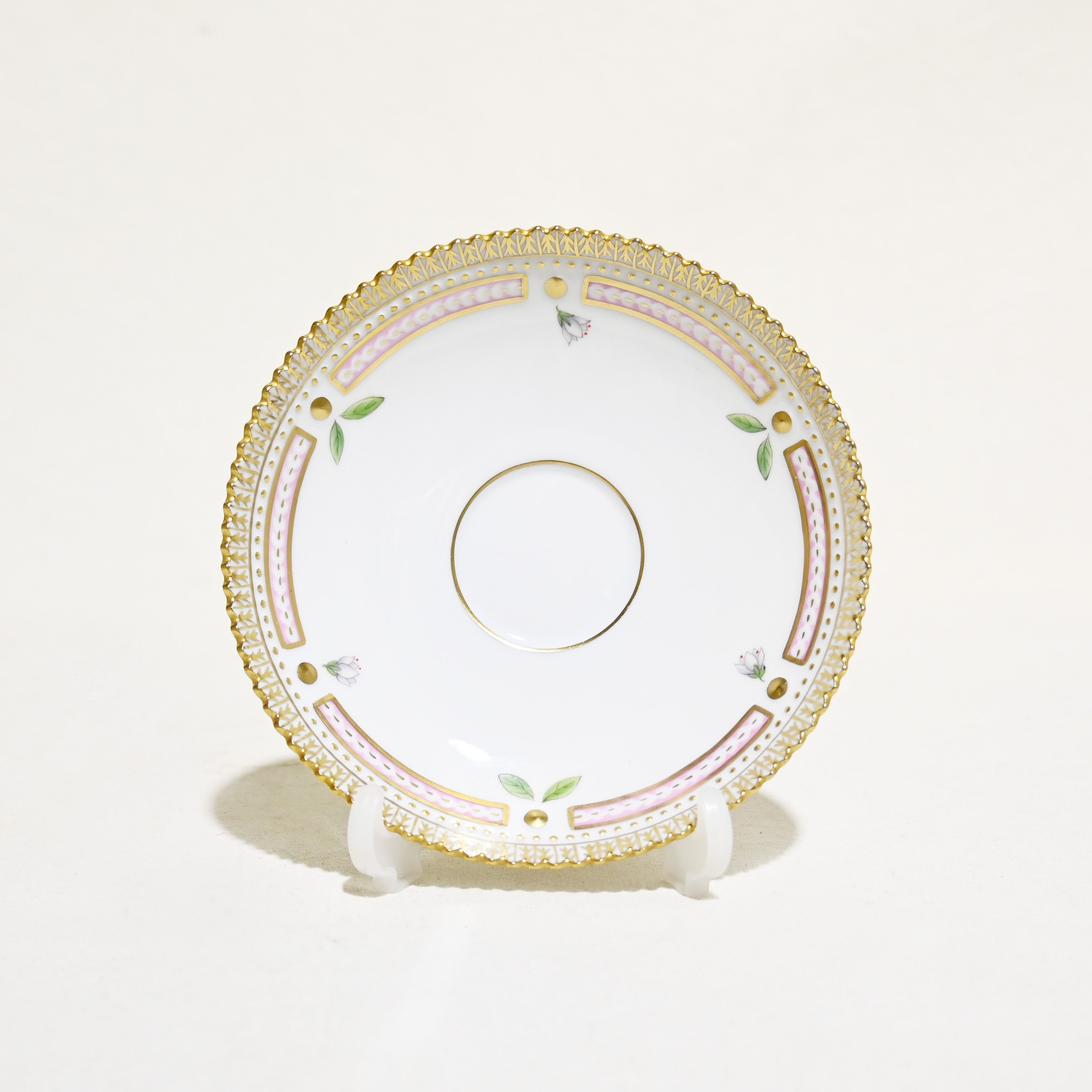 ROYAL COPENHAGEN Flora Danica C&S Denmark Luxury Tableware / ロイヤルコペンハーゲン フローラダニカ カップ＆ソーサー 高級食器 デンマーク