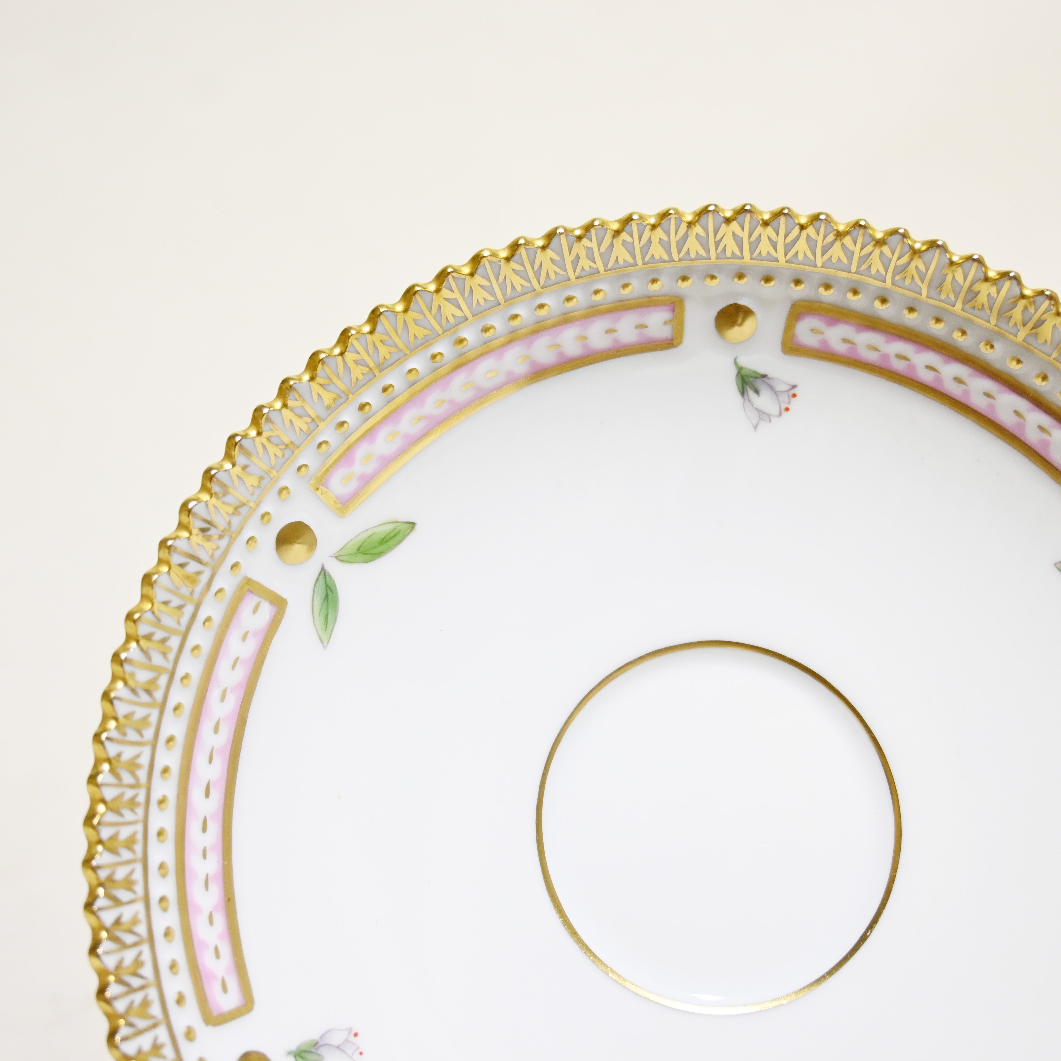 ROYAL COPENHAGEN Flora Danica C&S Denmark Luxury Tableware / ロイヤルコペンハーゲン フローラダニカ カップ＆ソーサー 高級食器 デンマーク