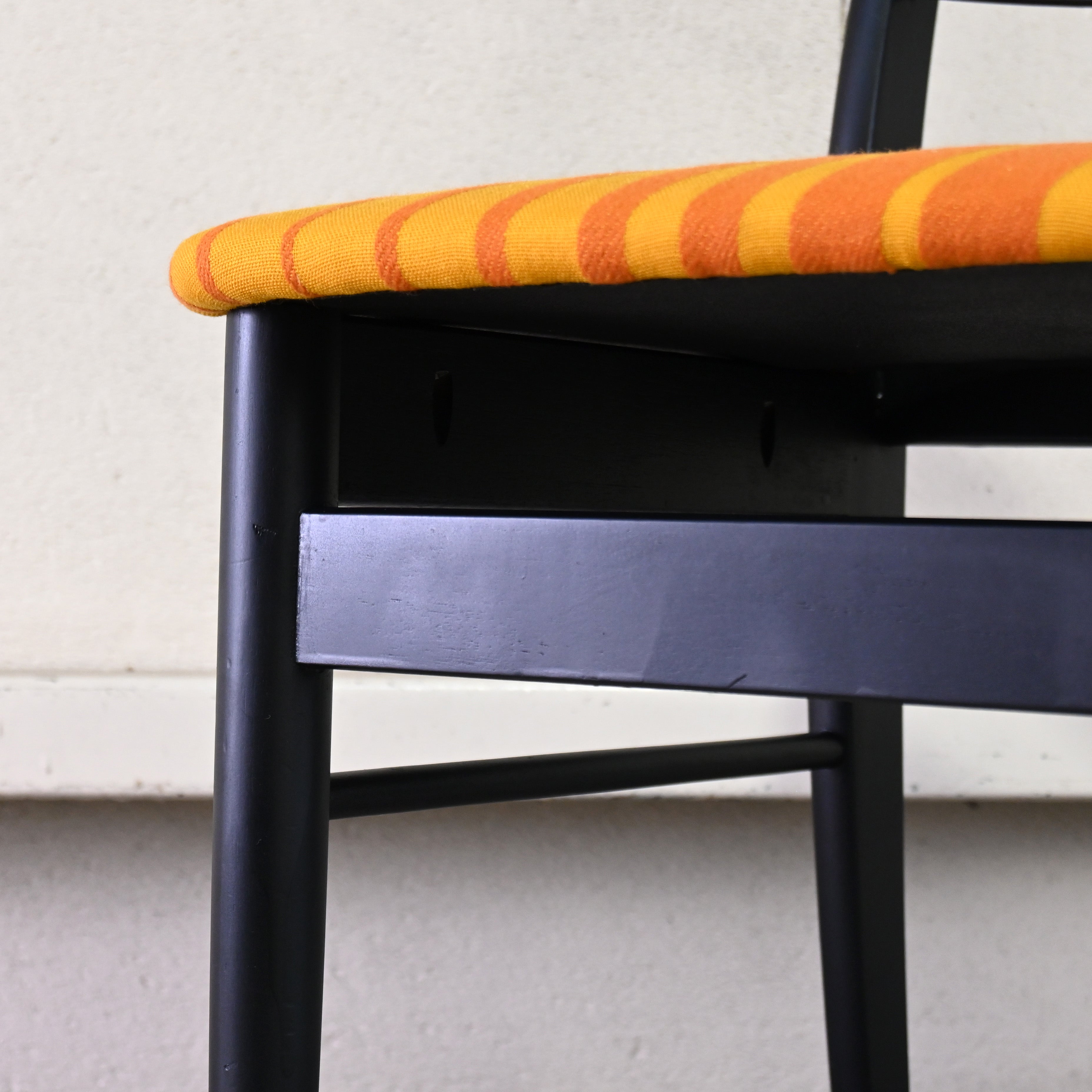 Old karimoku Ladder back chair Remake Vintage fabric Beech wood Japanese modern design / オールドカリモク ラダーバックチェア リメイク ヴィンテージ生地 ブナ材 ジャパニーズモダンデザイン