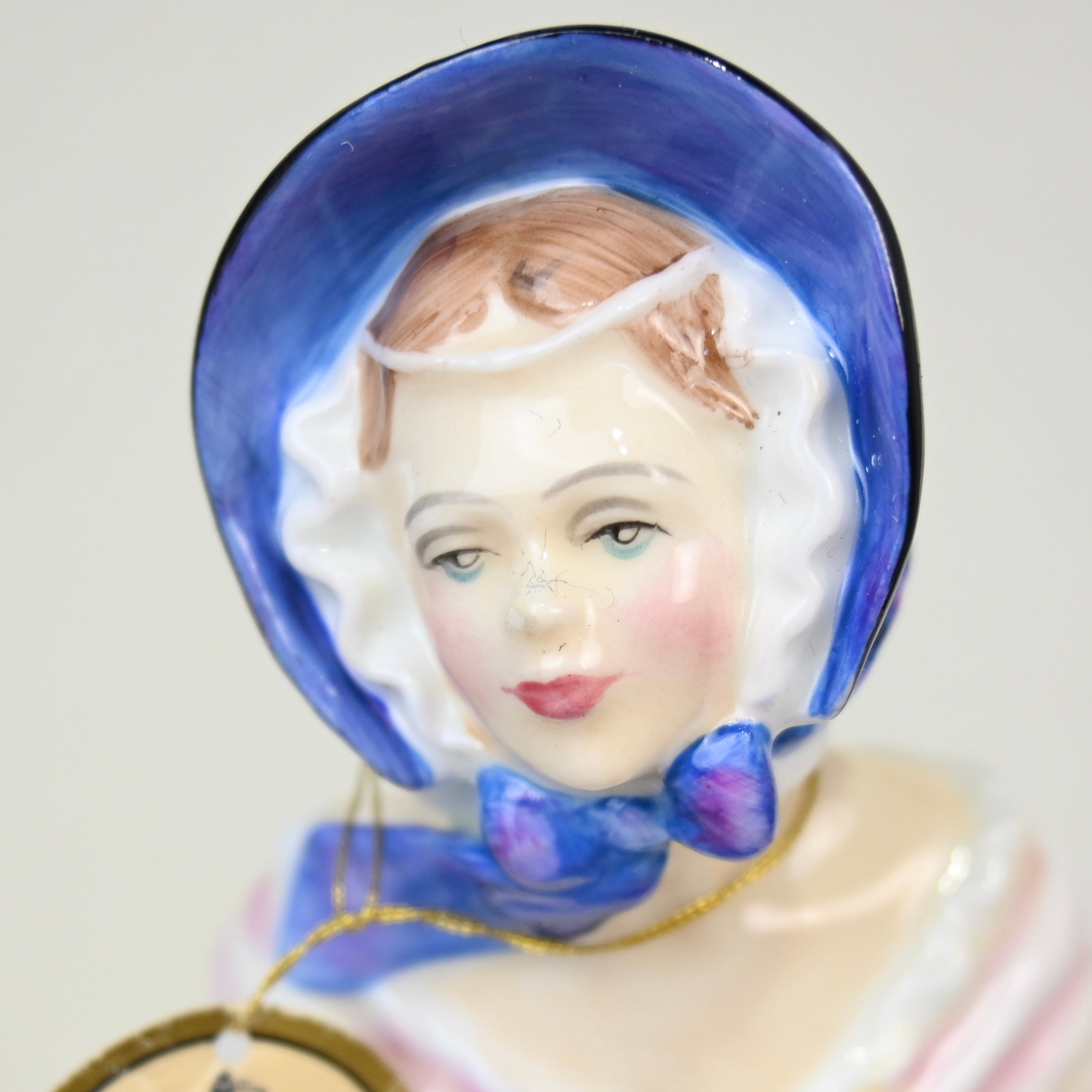 Royal Doulton Figurine Alice England ceramic / ロイヤルドルトン フィギュリン アリス イギリス 陶磁器