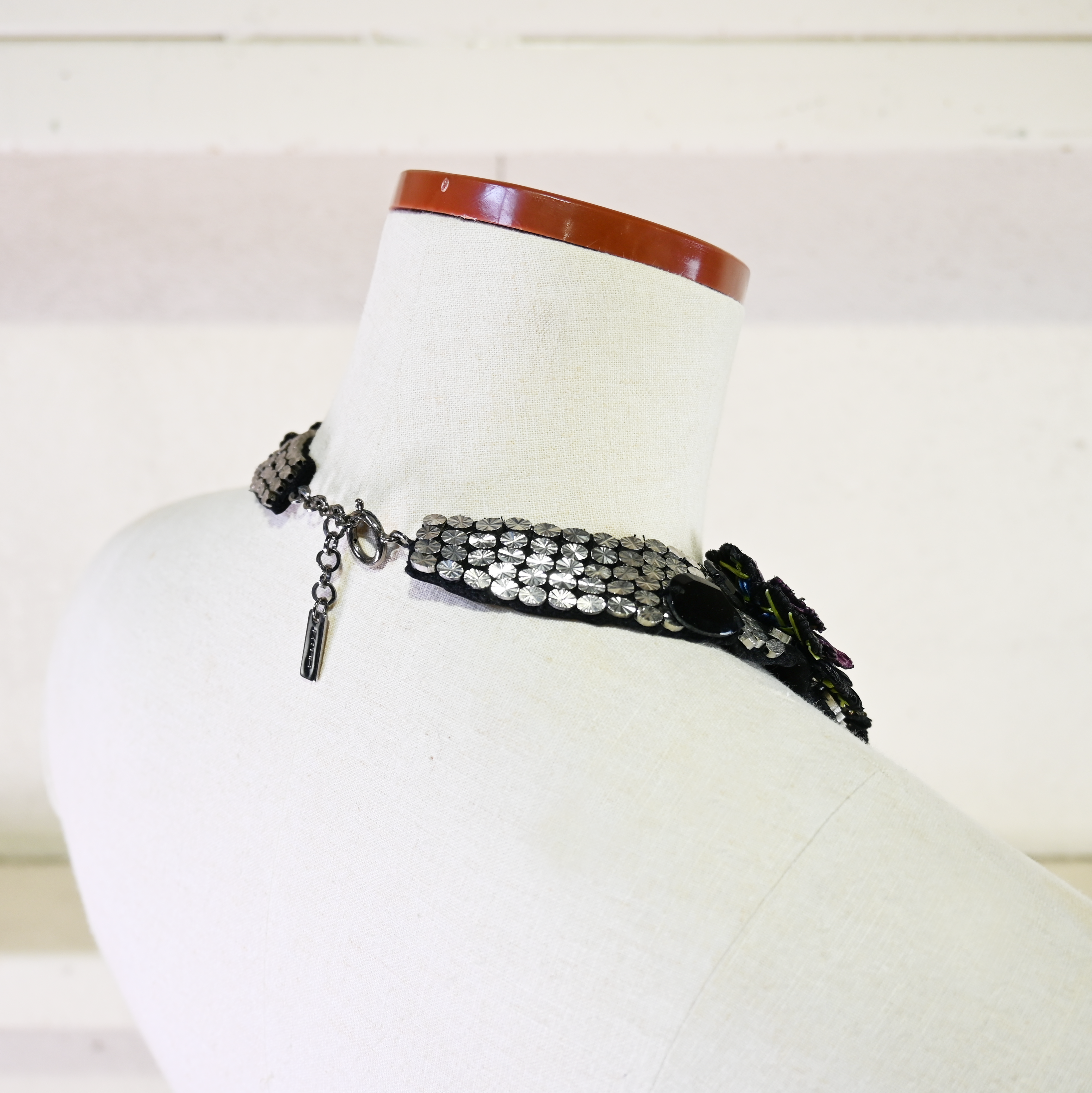 Etro Flower motif necklace 2012 collar embroidery accessories Italia / エトロ フラワーモチーフネックレス 刺繍 つけ襟 花柄 ハイブランド アクセサリー