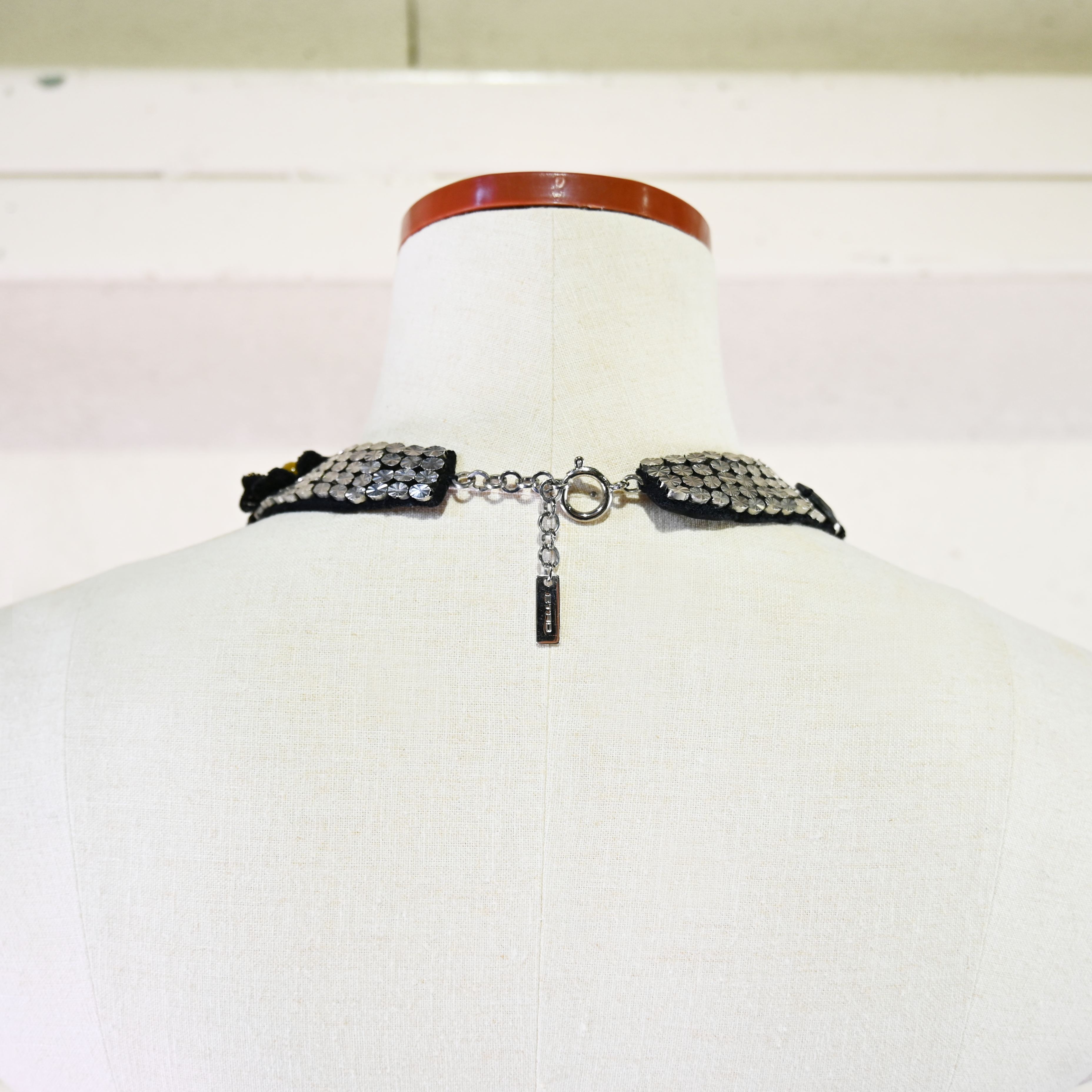 Etro Flower motif necklace 2012 collar embroidery accessories Italia / エトロ フラワーモチーフネックレス 刺繍 つけ襟 花柄 ハイブランド アクセサリー