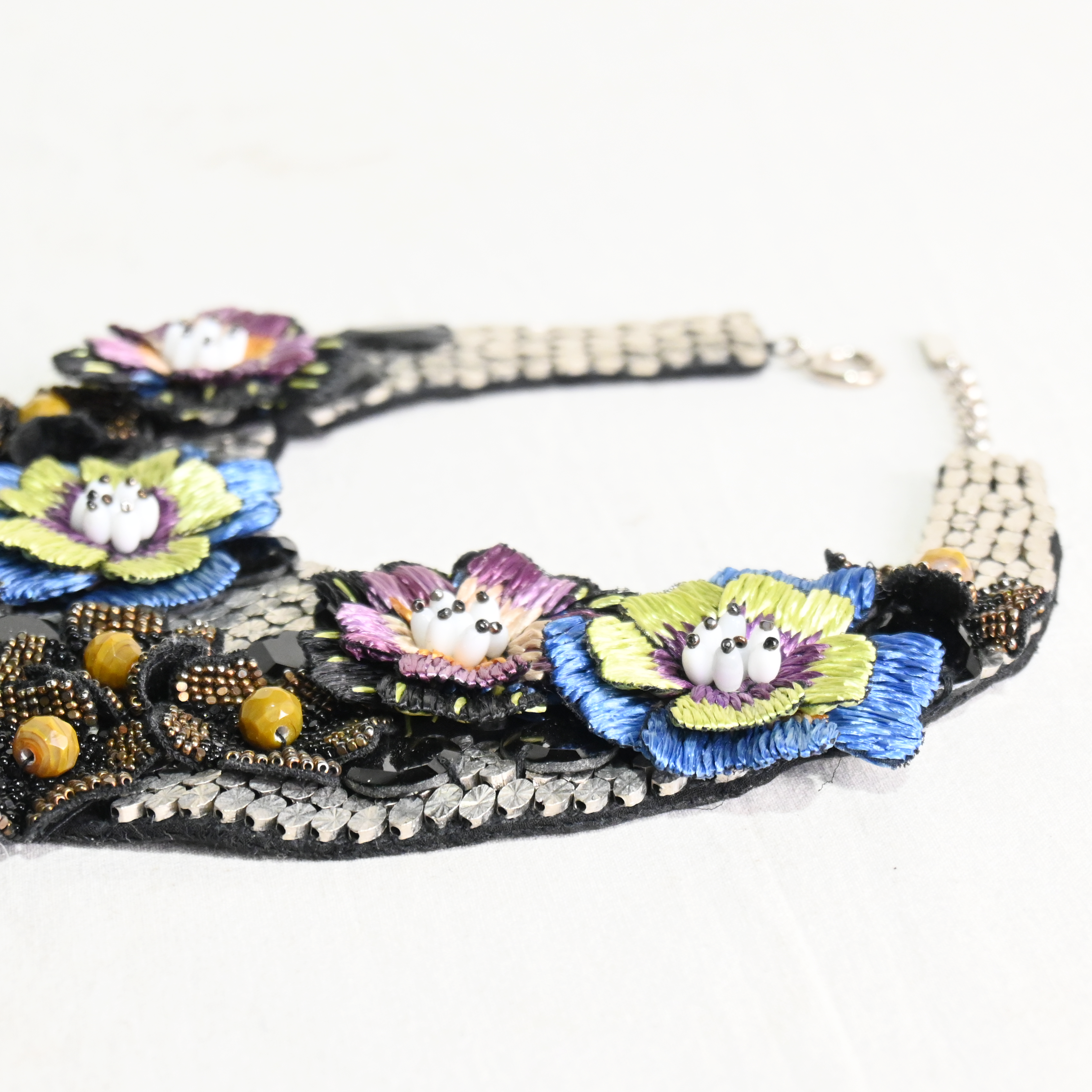 Etro Flower motif necklace 2012 collar embroidery accessories Italia / エトロ フラワーモチーフネックレス 刺繍 つけ襟 花柄 ハイブランド アクセサリー