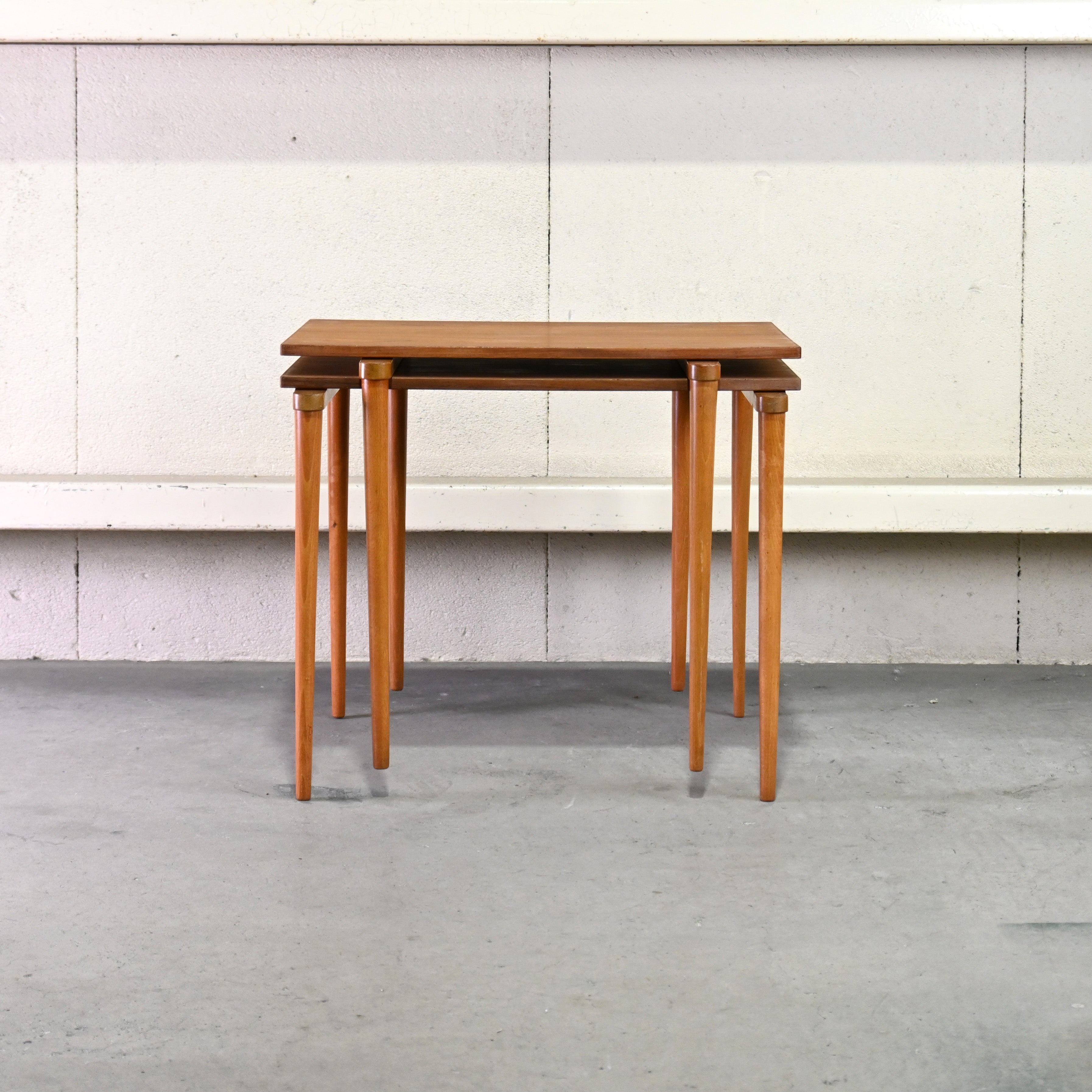 YAMAGUCHI Teak × beech wood 2 Peace Nest table Japanese modern design Scandinavian design / 山口木材工芸 チーク材 ビーチ材 2段 ネストテーブル ジャパニーズモダンデザイン 北欧デザイン