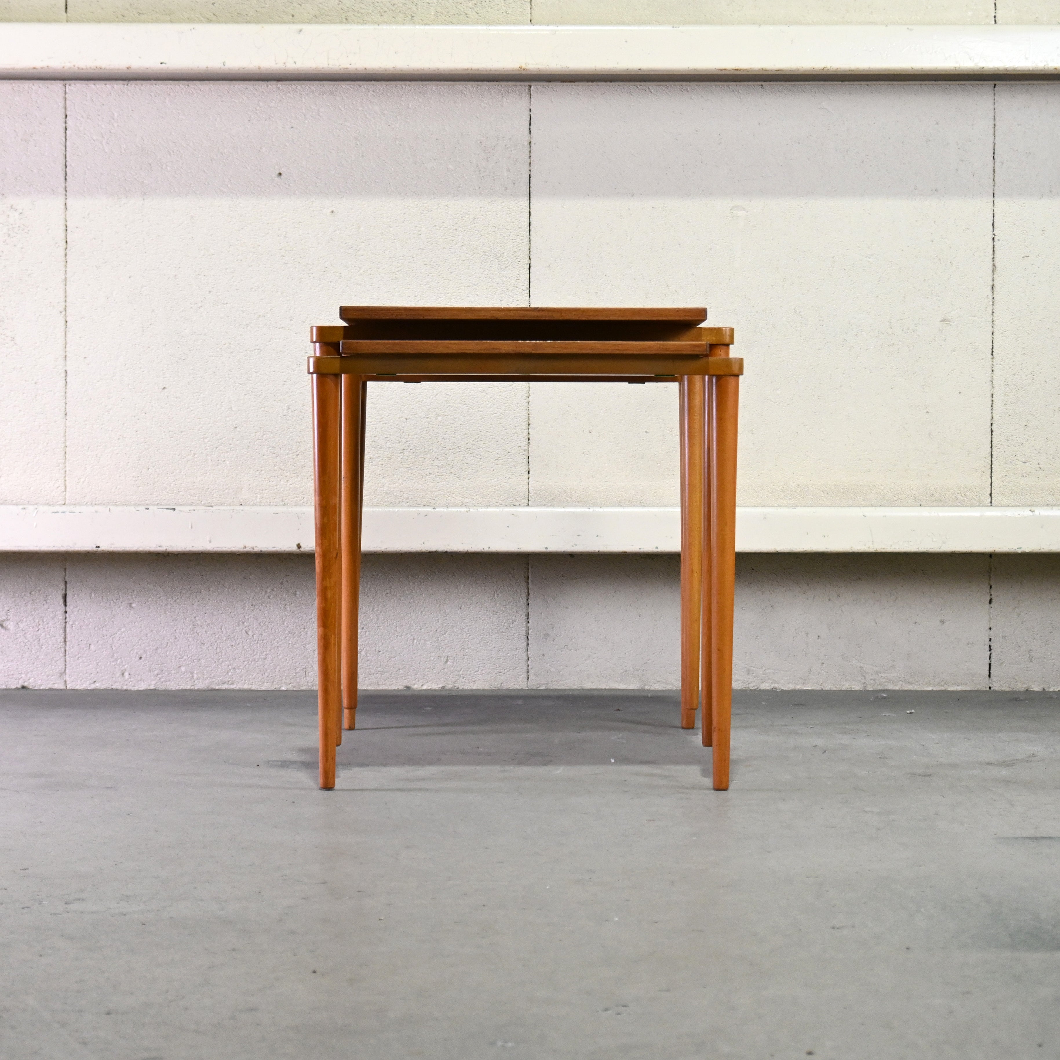 YAMAGUCHI Teak × beech wood 2 Peace Nest table Japanese modern design Scandinavian design / 山口木材工芸 チーク材 ビーチ材 2段 ネストテーブル ジャパニーズモダンデザイン 北欧デザイン