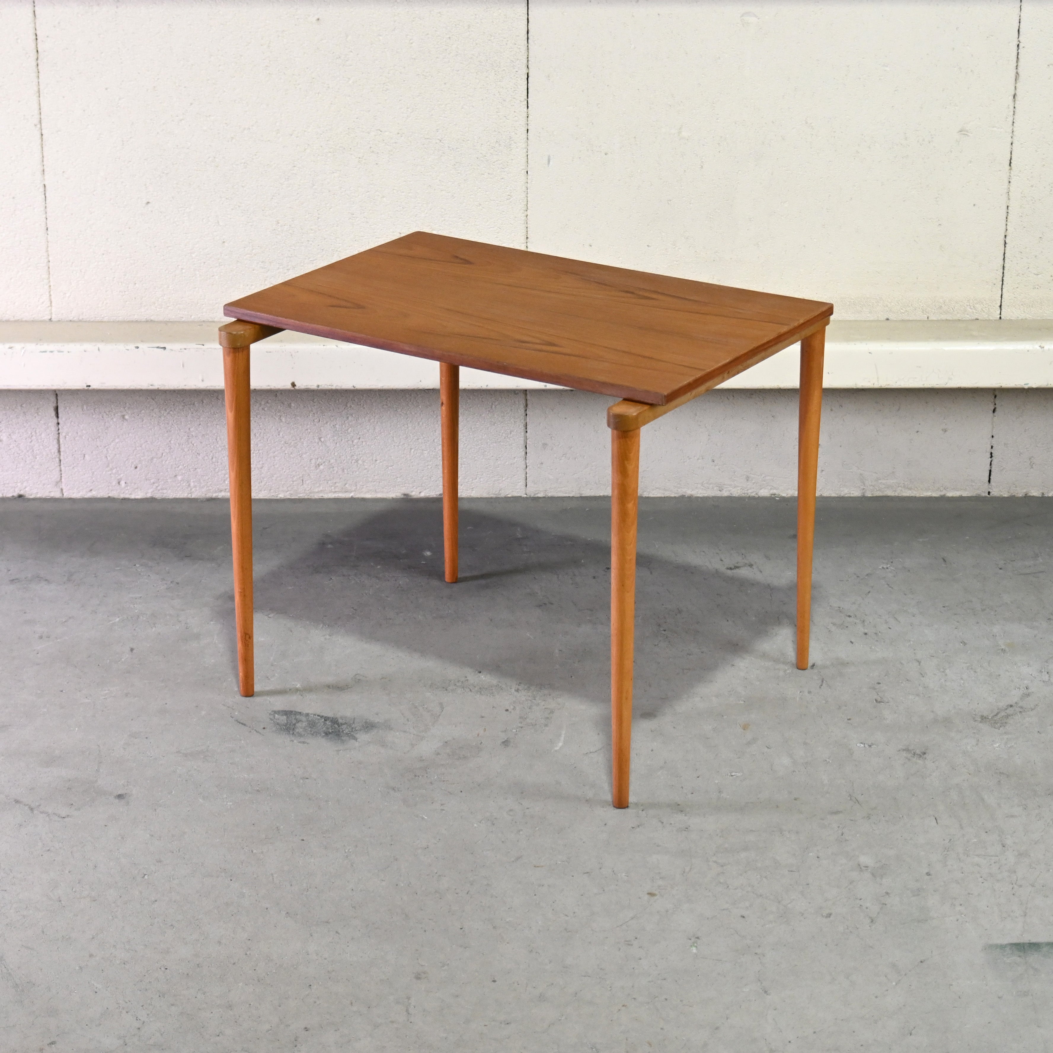 YAMAGUCHI Teak × beech wood 2 Peace Nest table Japanese modern design Scandinavian design / 山口木材工芸 チーク材 ビーチ材 2段 ネストテーブル ジャパニーズモダンデザイン 北欧デザイン