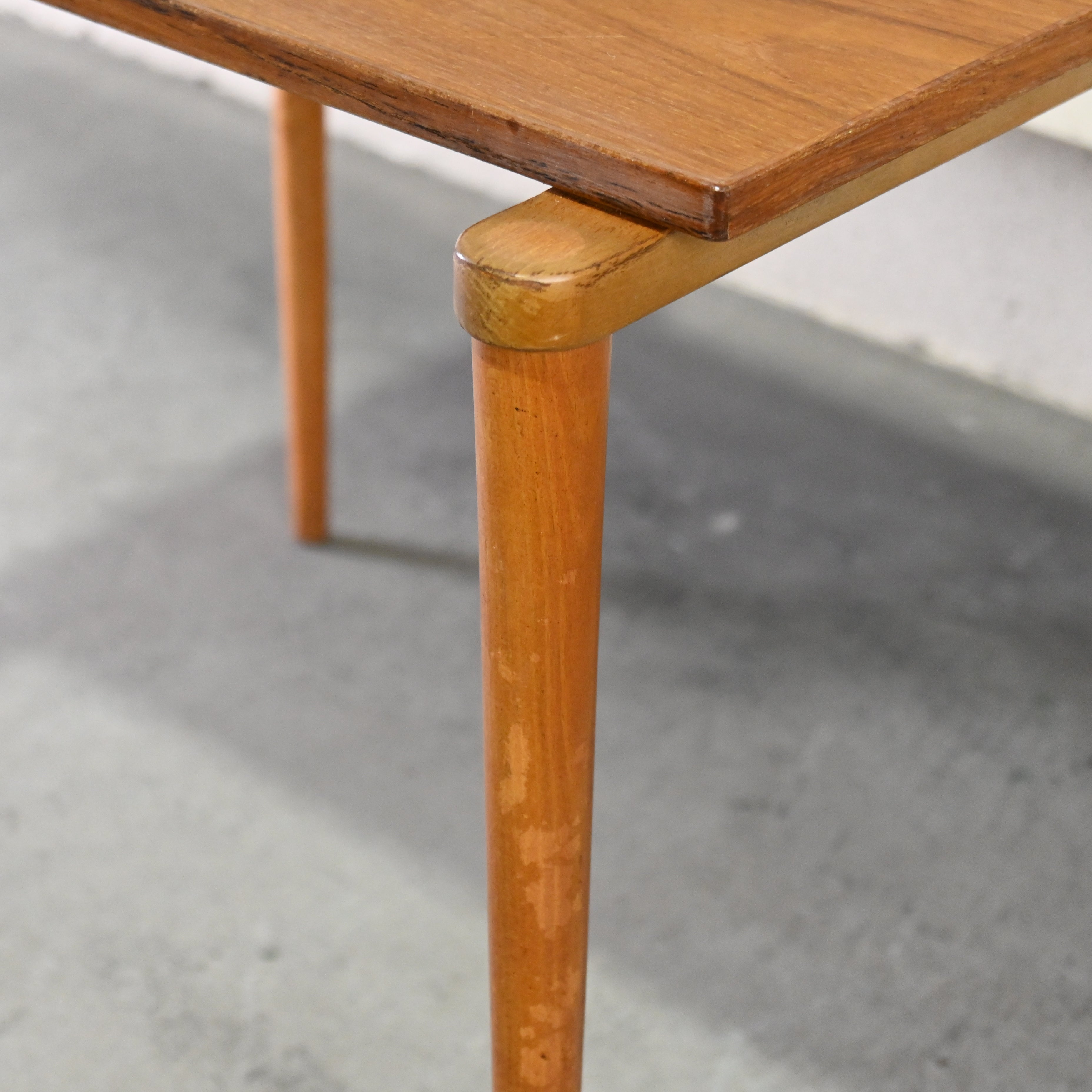 YAMAGUCHI Teak × beech wood 2 Peace Nest table Japanese modern design Scandinavian design / 山口木材工芸 チーク材 ビーチ材 2段 ネストテーブル ジャパニーズモダンデザイン 北欧デザイン