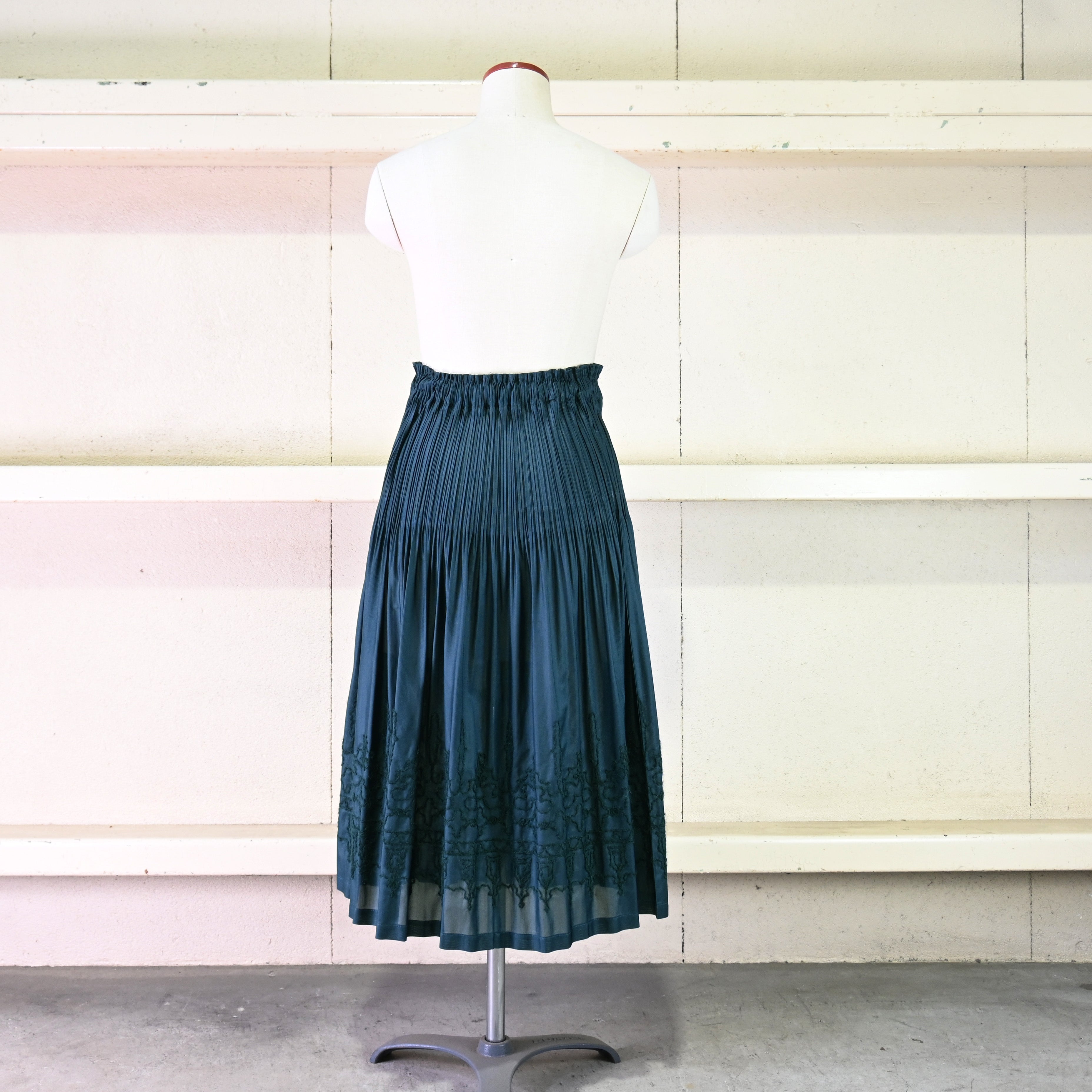 PLEATS PLEASE ISSEY MIYAKE 2013AW SET / イッセイミヤケ プリーツプリーズ モヘア混刺繍 緑無地ポリ セットアップ ワンピース風 3