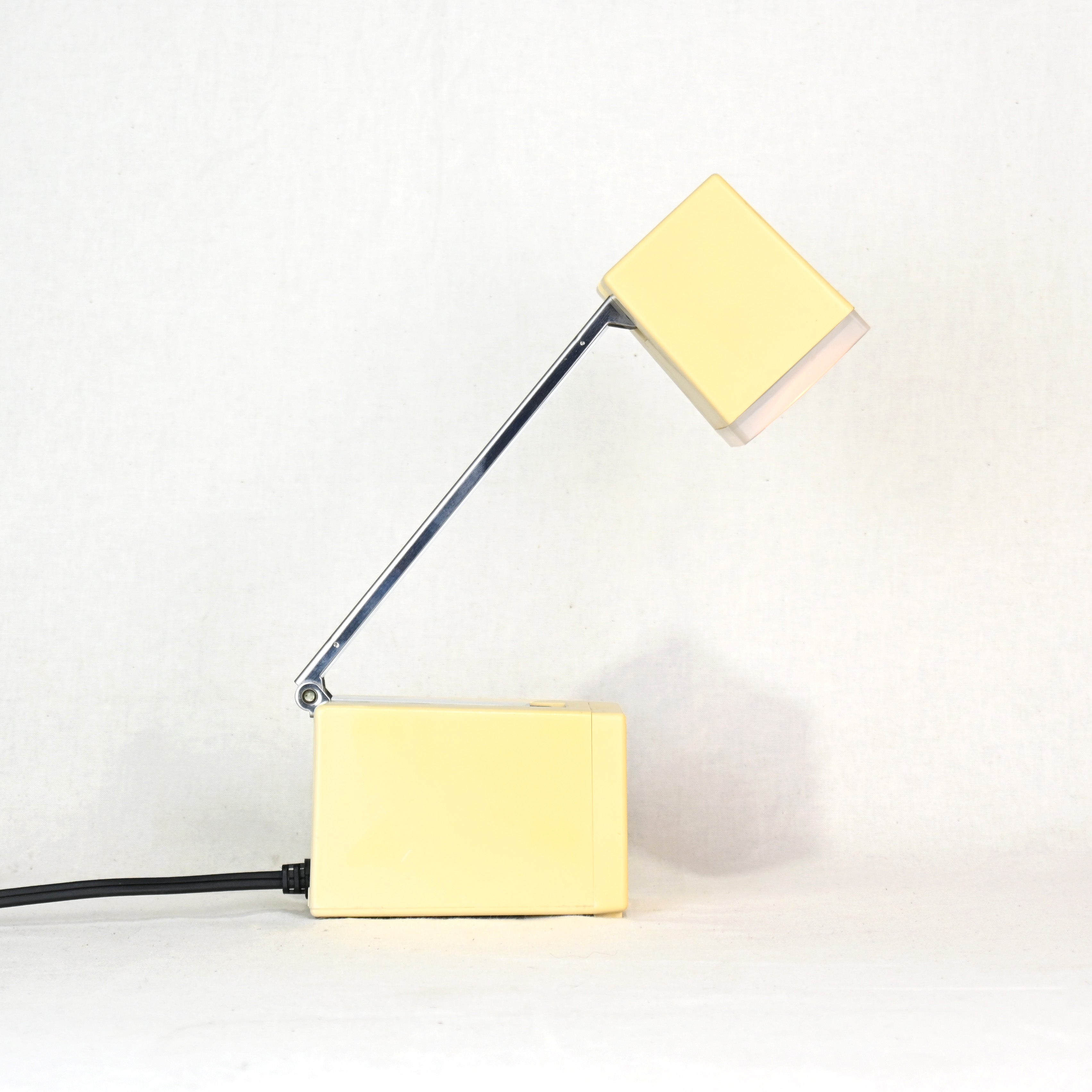 KREO LIGHT NOAH Desk light 1970~80's Japan vintage Retropop / 南部工業 クレオライト ノア デスクライト 1970〜80年代 ジャパンヴィンテージ レトロポップ