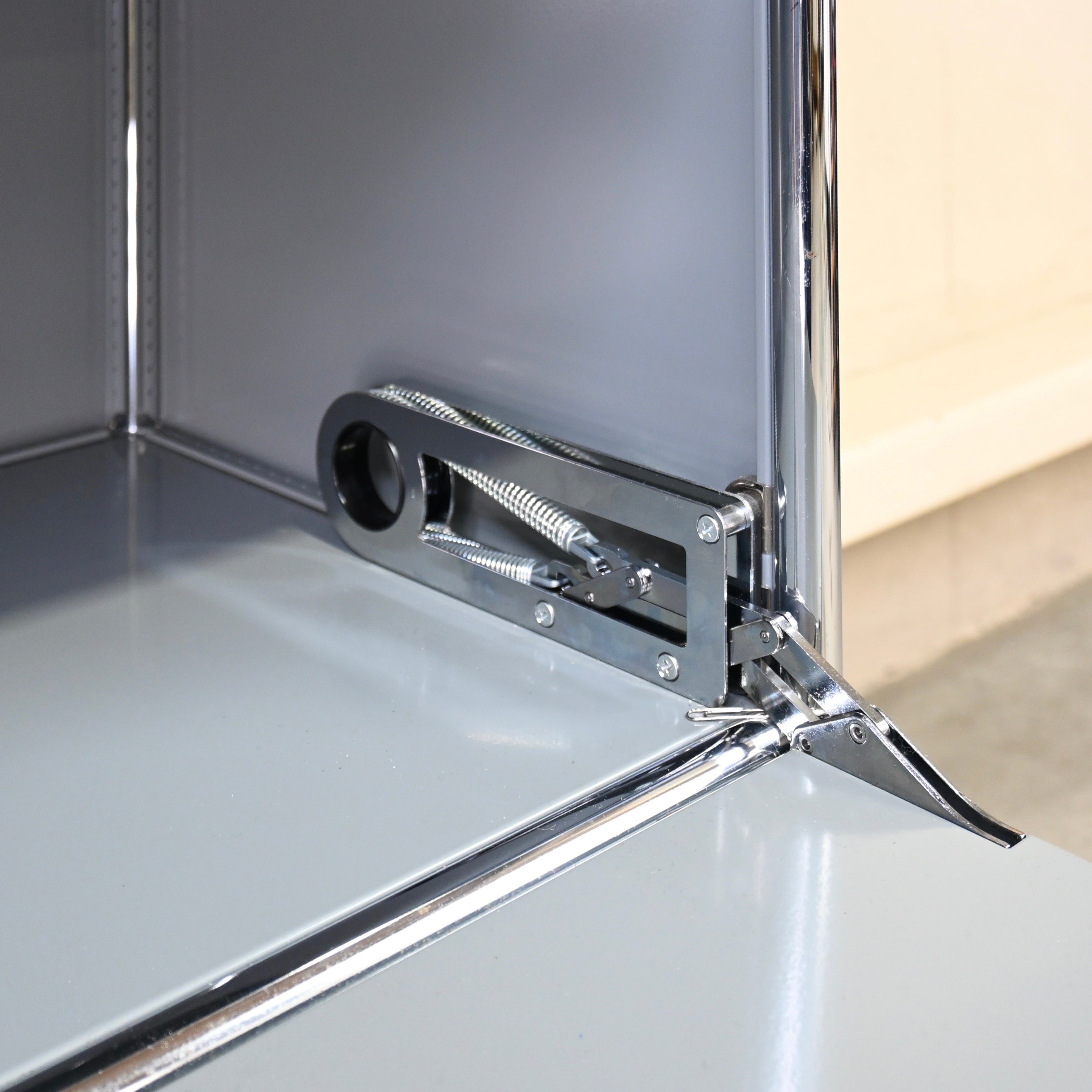 USM Haller Cabinet Drop down door × 3 Mid gray Modern design / ユーエスエム ハラー キャビネット 3段ドロップアウトドア ミッドグレー モダンデザイン