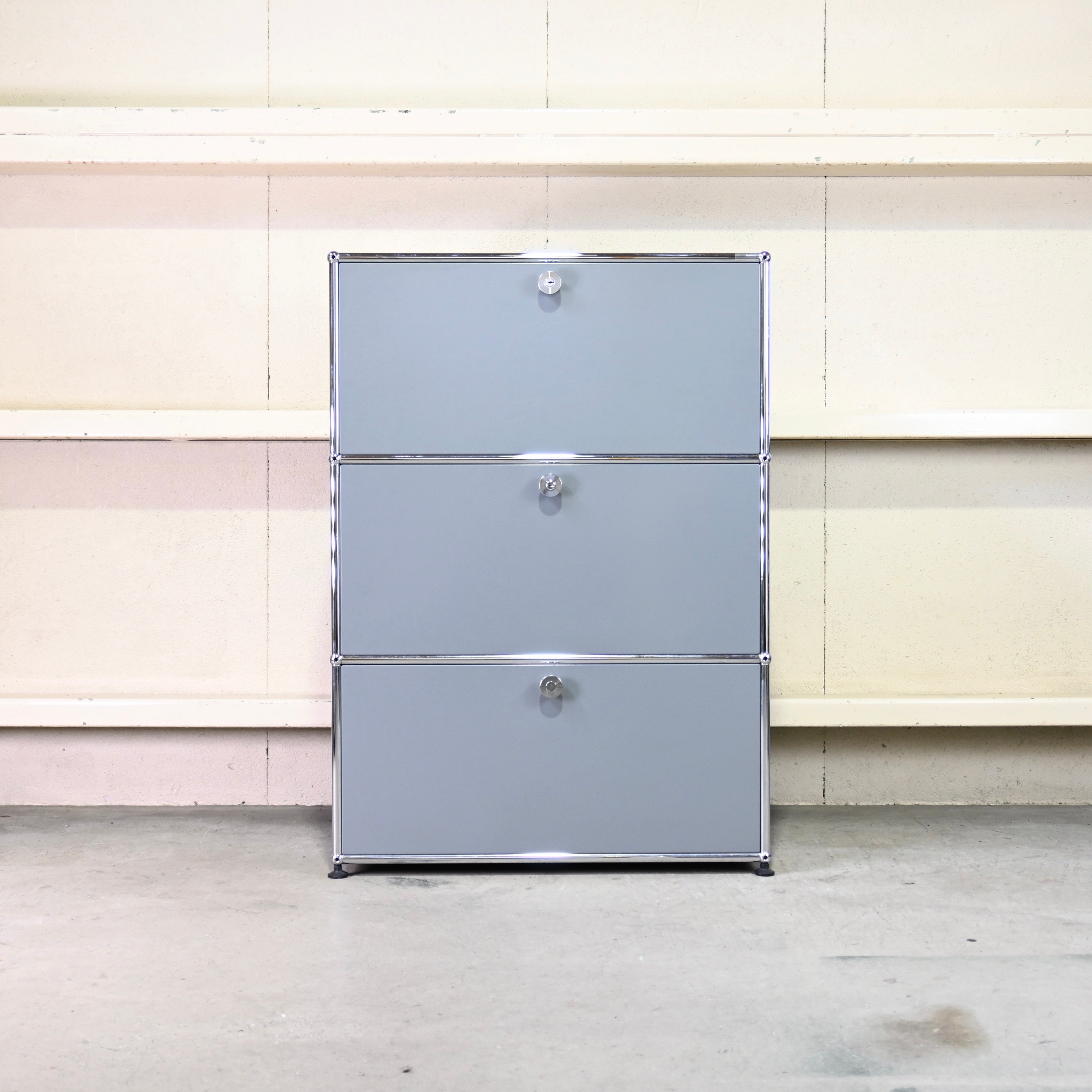 USM Haller Cabinet Drop down door × 3 Mid gray Modern gesign / ユーエスエム ハラー キャビネット 3段ドロップアウトドア ミッドグレー モダンデザイン