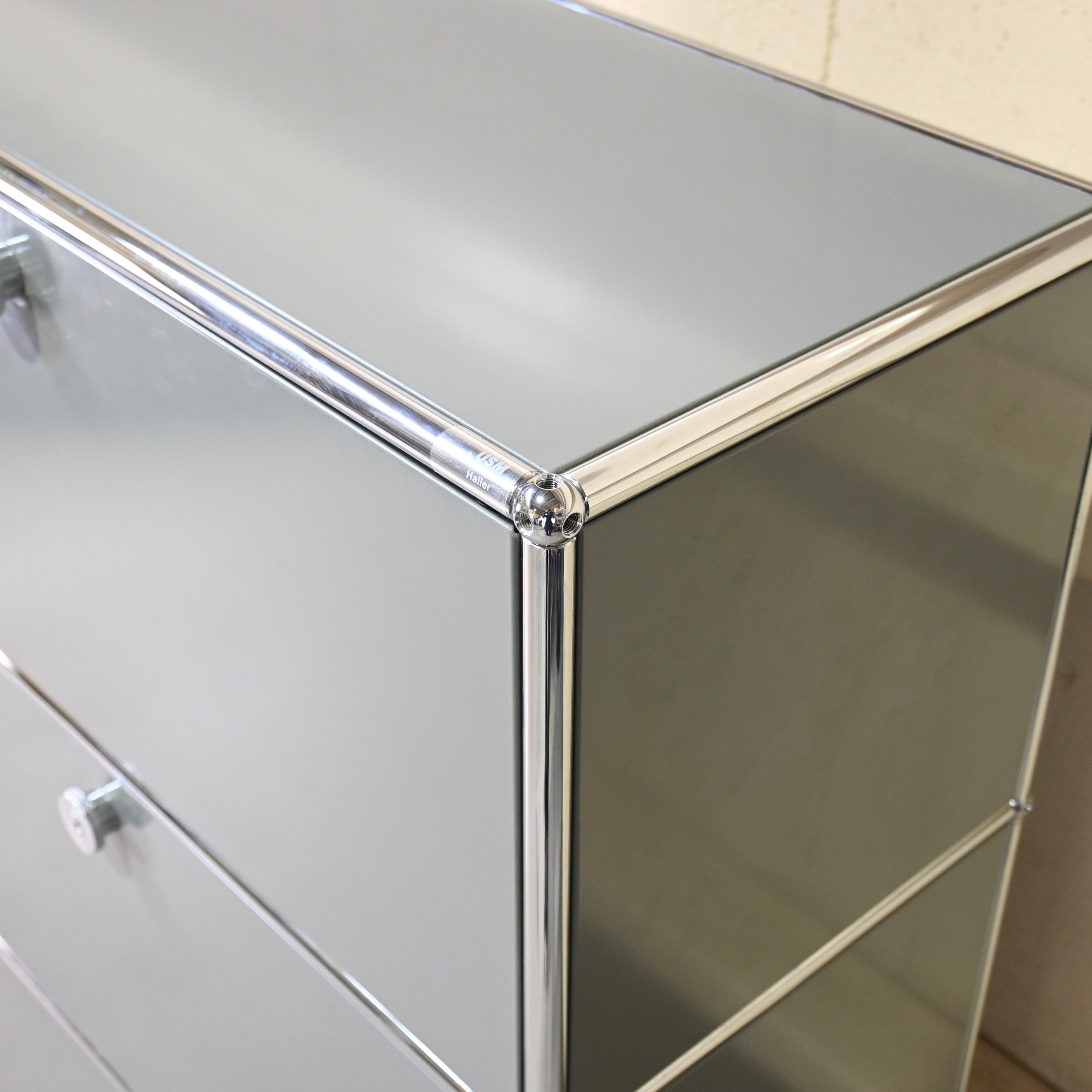 USM Haller Cabinet Drop down door × 3 Mid gray Modern design / ユーエスエム ハラー キャビネット 3段ドロップアウトドア ミッドグレー モダンデザイン