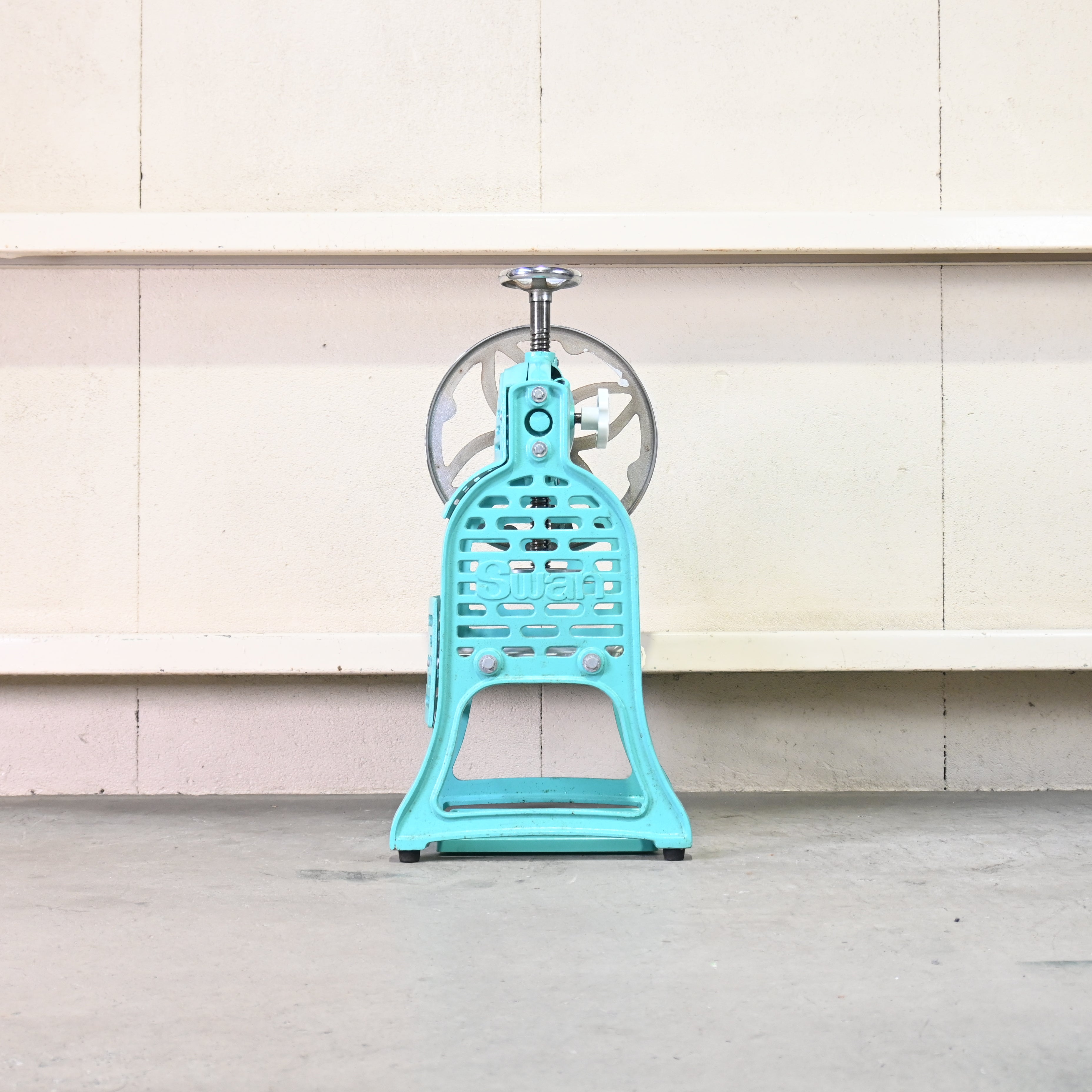 Swan Manual ice shaver SI-3B / 池永鉄工 スワン 手動式氷削機 昭和レトロ