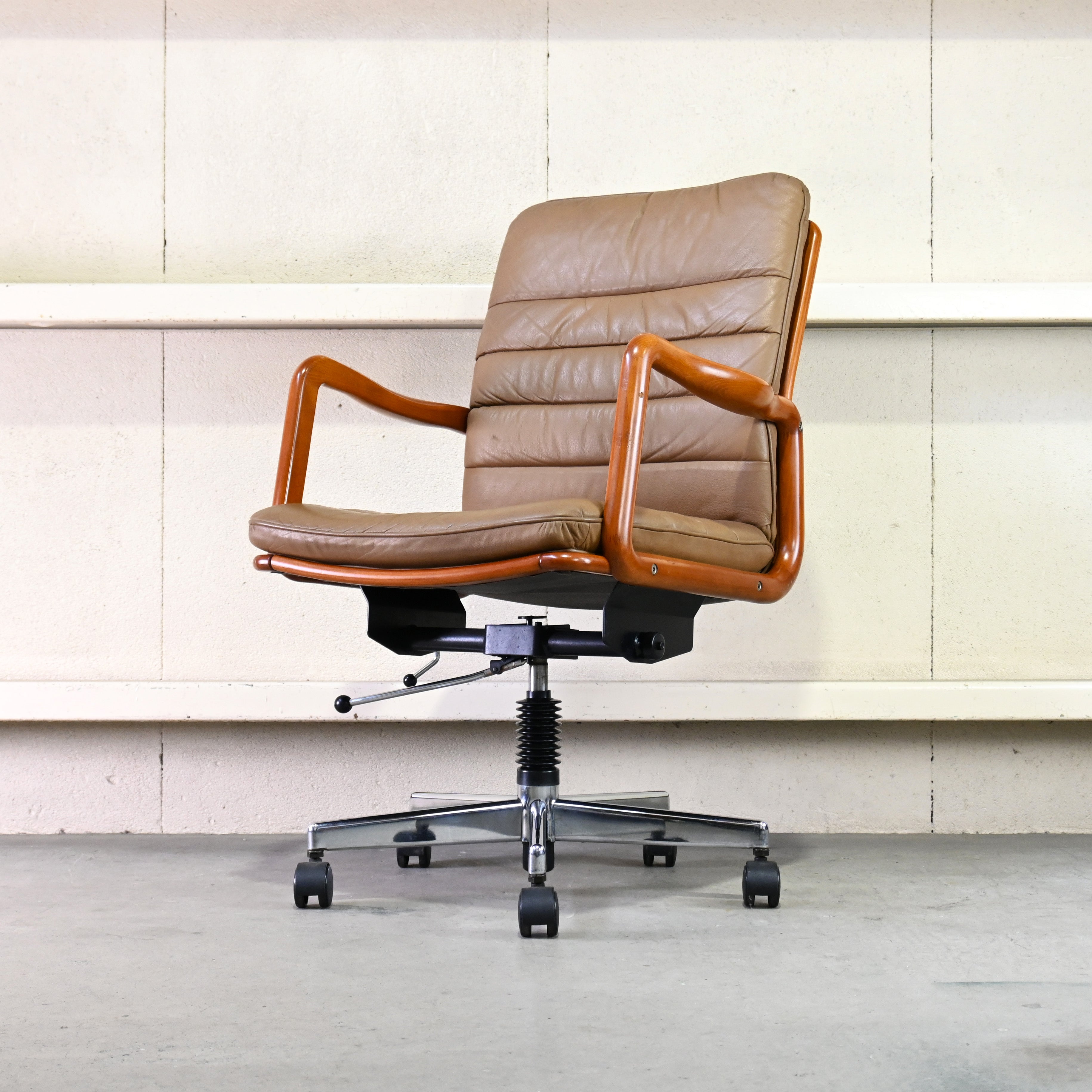 Old karimoku Caster arm chair Office furniture Japanese modern design / オールドカリモク キャスターアームチェア オフィスファニチャー ジャパニーズモダンデザイン