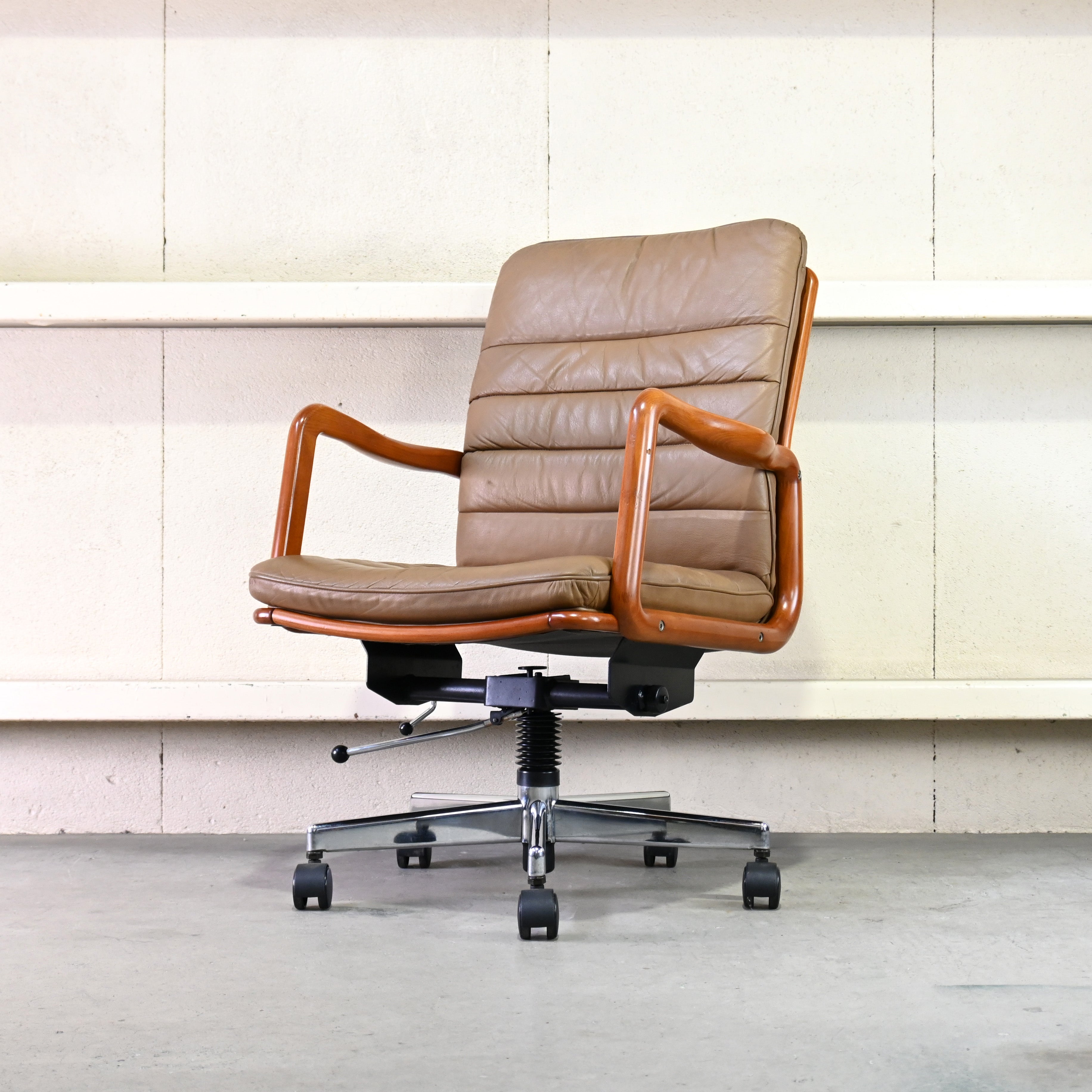 Old karimoku Caster arm chair Office furniture Japanese modern design / オールドカリモク キャスターアームチェア オフィスファニチャー ジャパニーズモダンデザイン