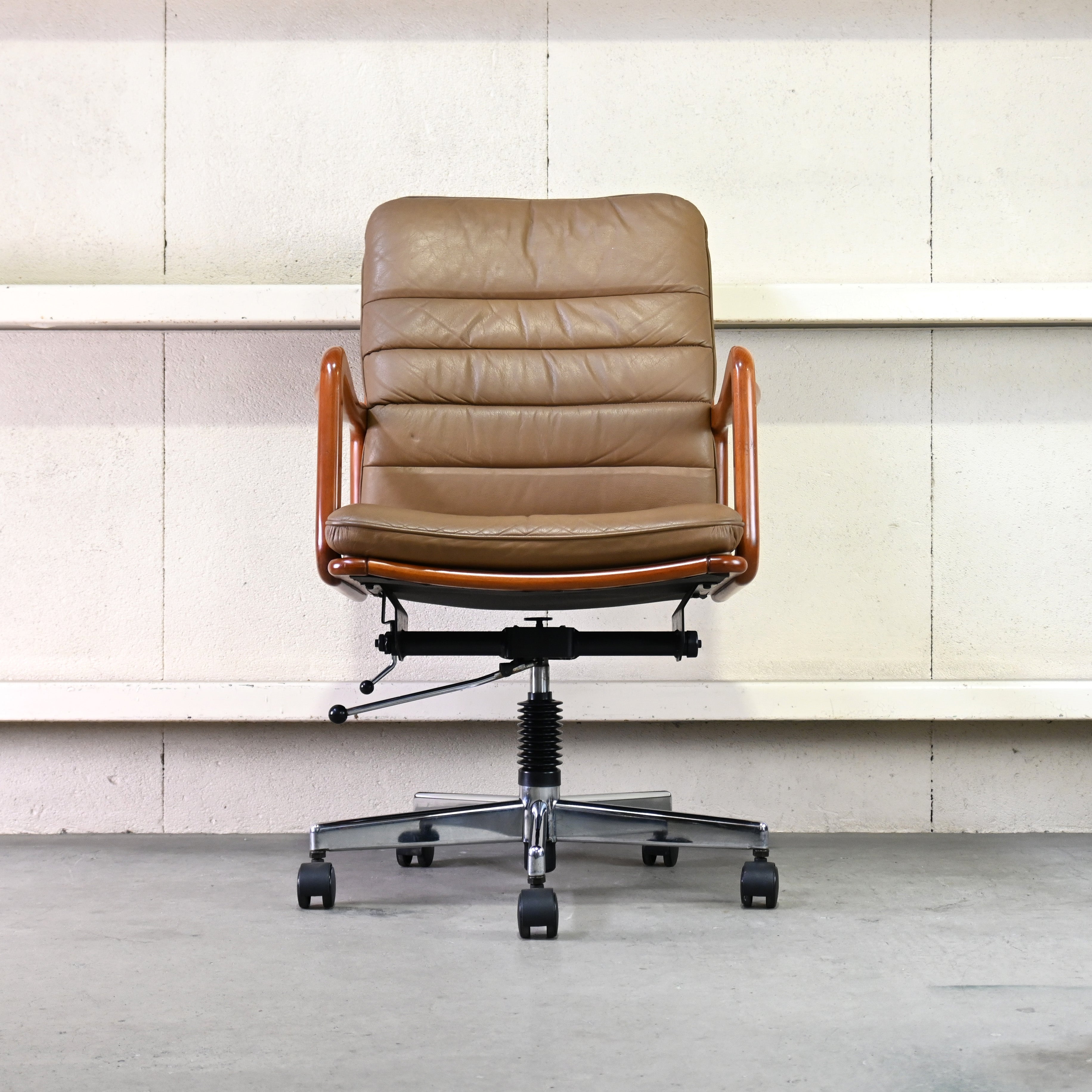 Old karimoku Caster arm chair Office furniture Japanese modern design / オールドカリモク キャスターアームチェア オフィスファニチャー ジャパニーズモダンデザイン