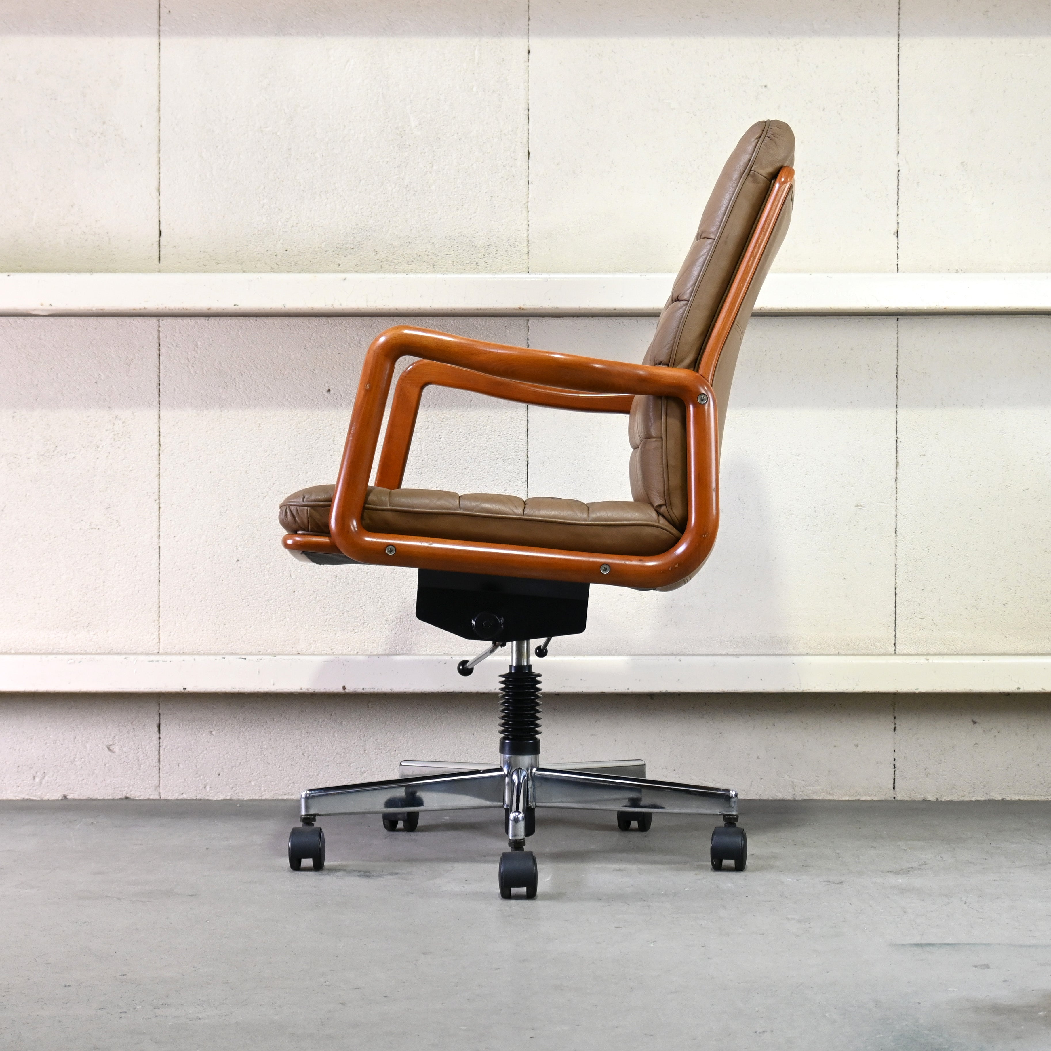 Old karimoku Caster arm chair Office furniture Japanese modern design / オールドカリモク キャスターアームチェア オフィスファニチャー ジャパニーズモダンデザイン