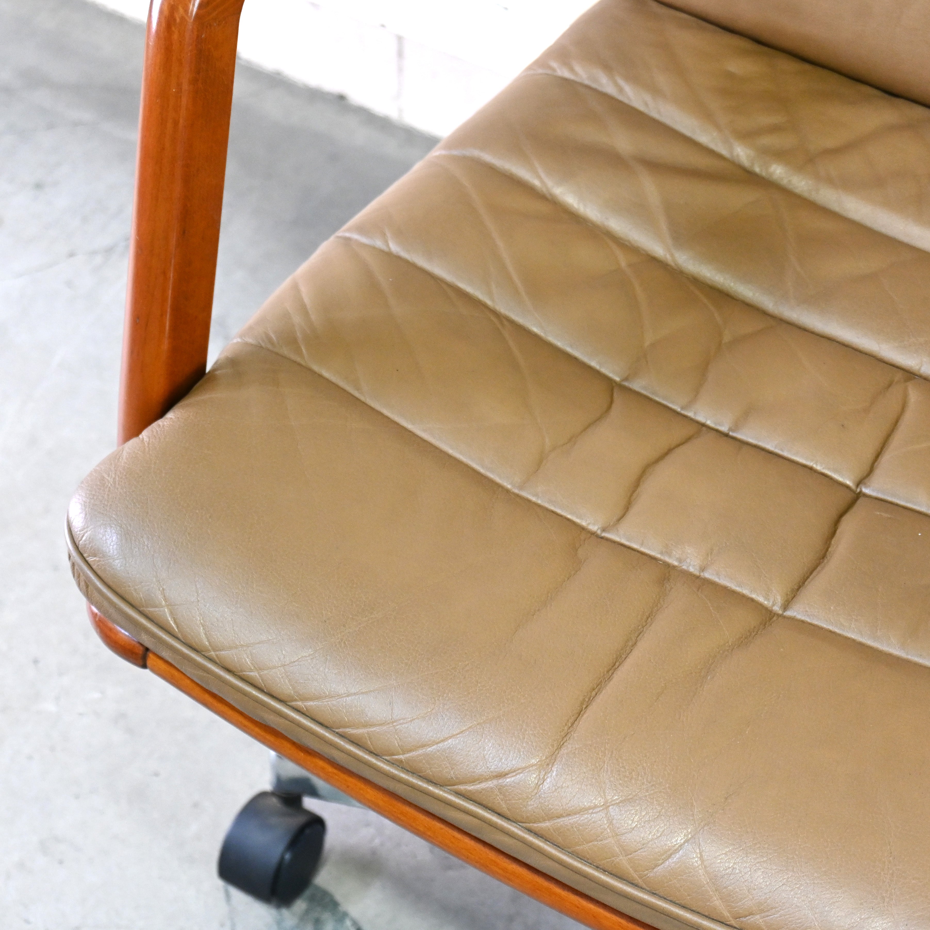 Old karimoku Caster arm chair Office furniture Japanese modern design / オールドカリモク キャスターアームチェア オフィスファニチャー ジャパニーズモダンデザイン