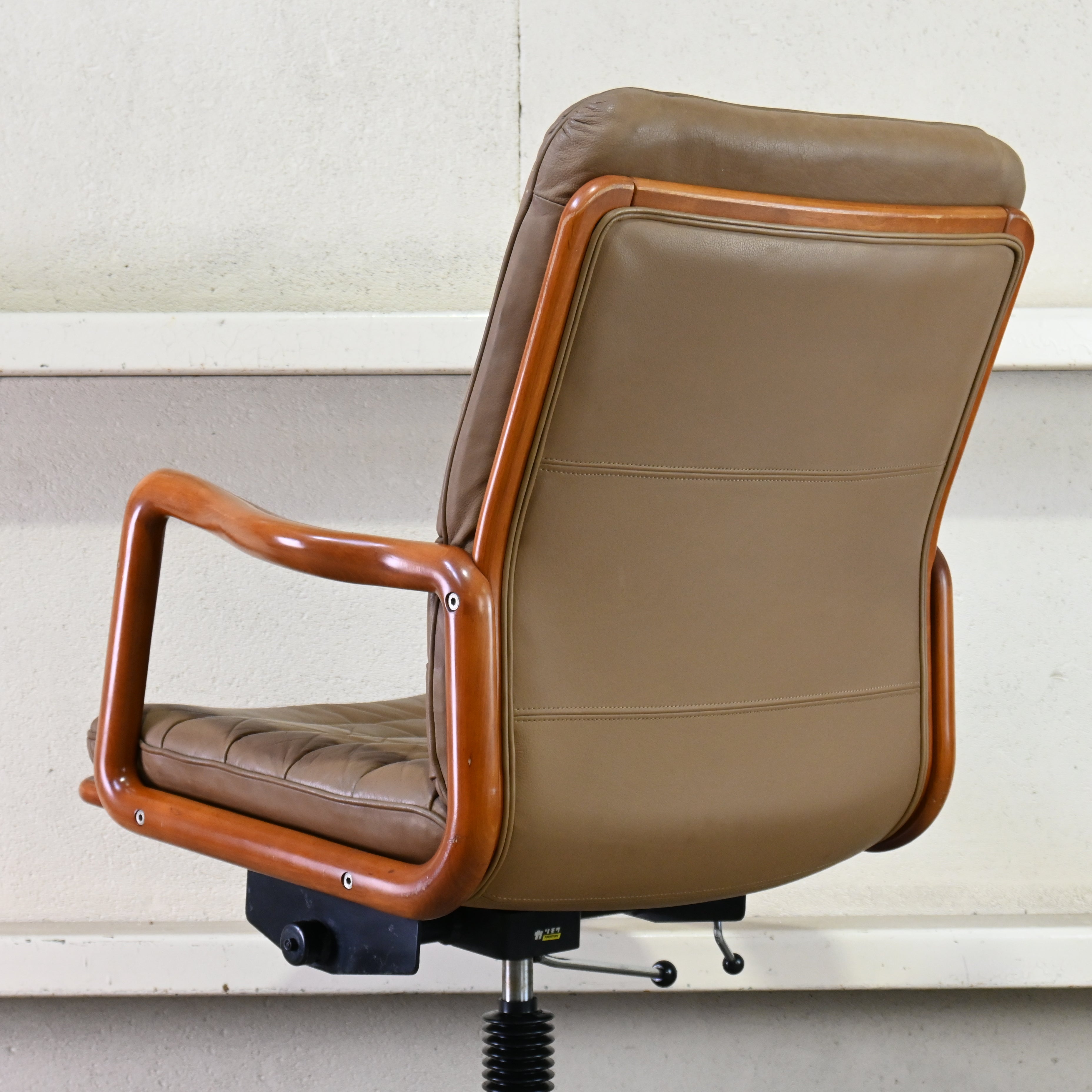 Old karimoku Caster arm chair Office furniture Japanese modern design / オールドカリモク キャスターアームチェア オフィスファニチャー ジャパニーズモダンデザイン