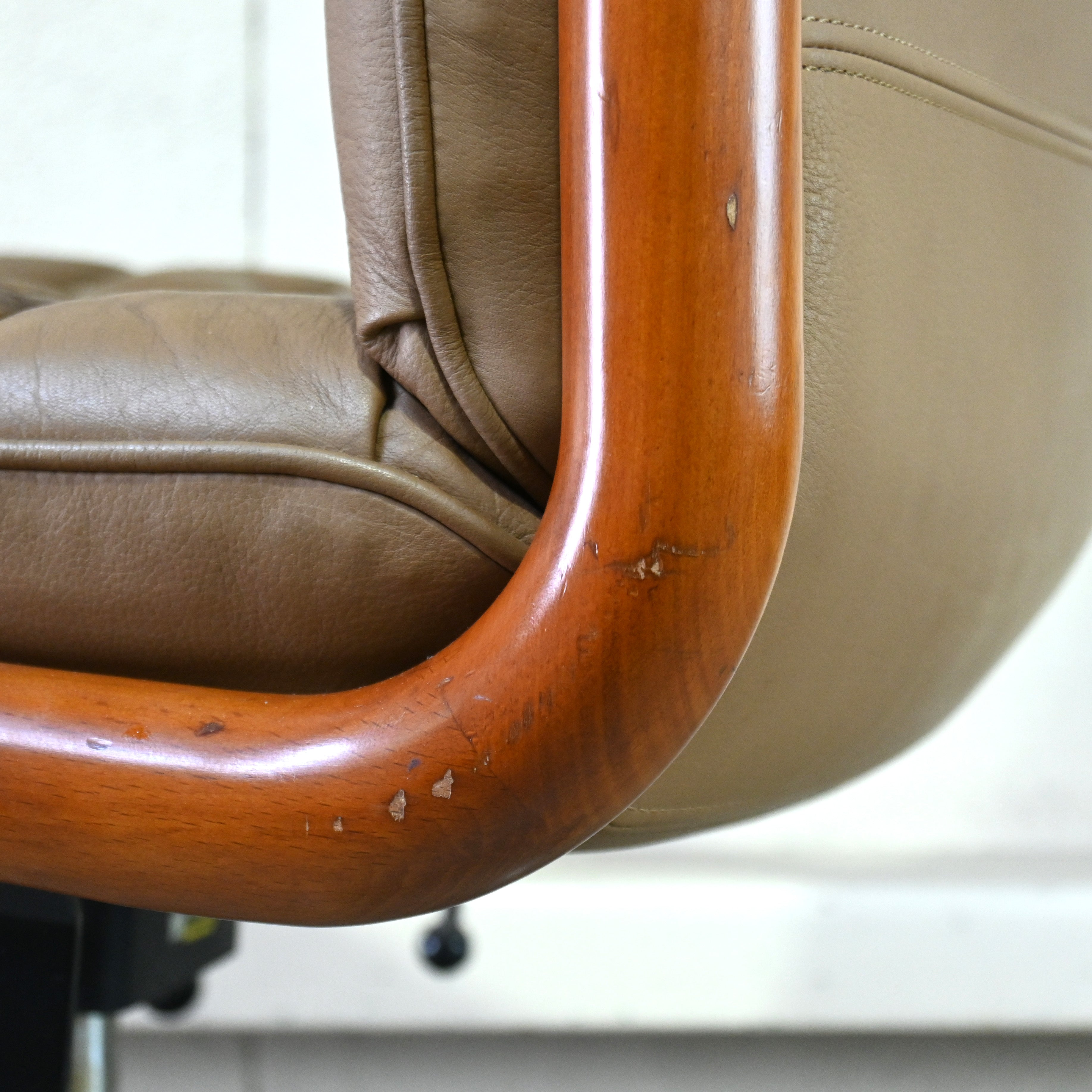 Old karimoku Caster arm chair Office furniture Japanese modern design / オールドカリモク キャスターアームチェア オフィスファニチャー ジャパニーズモダンデザイン