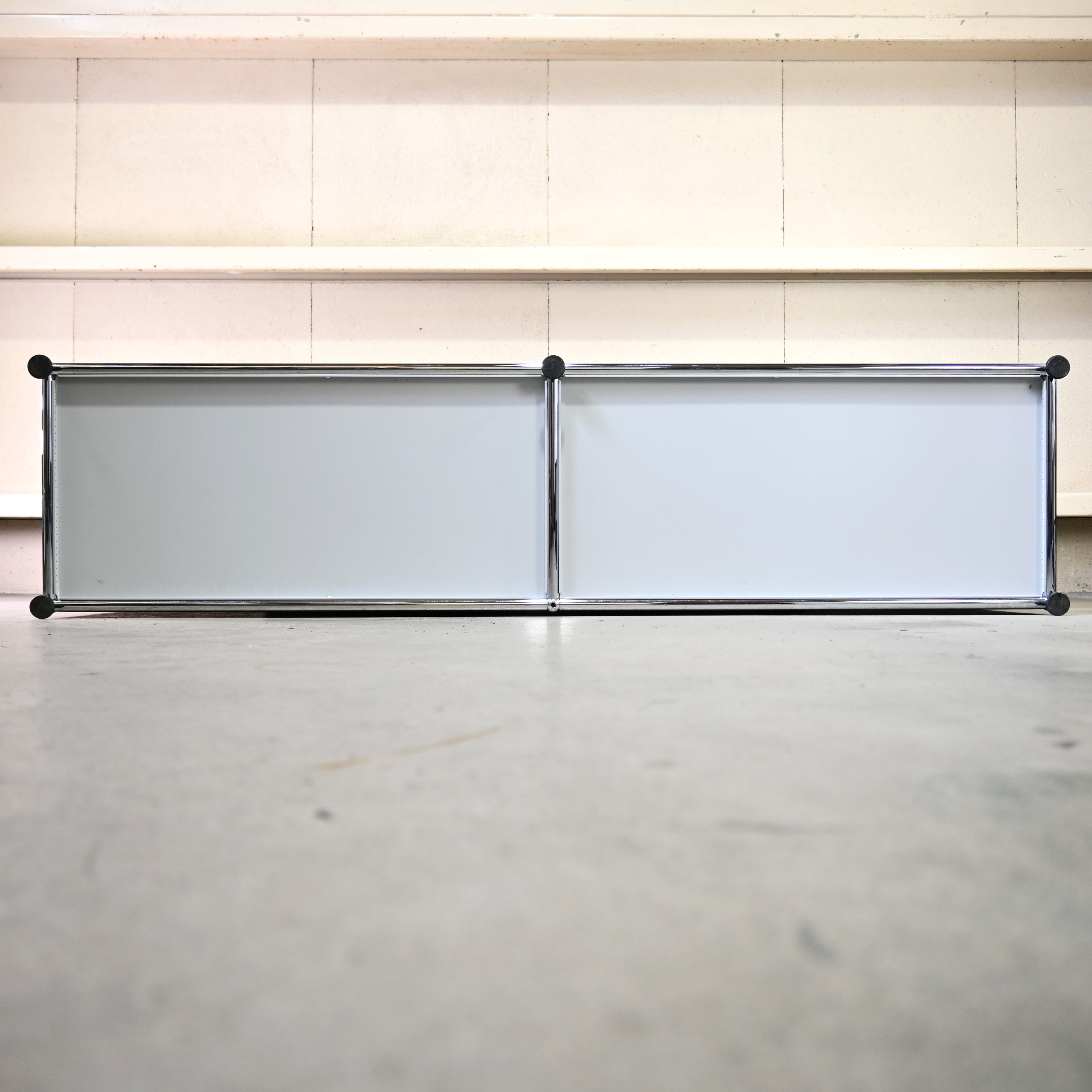 USM Haller Side board Open cabinet Light gray × Ruby red Module furniture Modern Design / ユーエスエム ハラー サイドボード オープンキャビネット ライトグレー × ルビーレッド モジュール家具 モダンデザイン