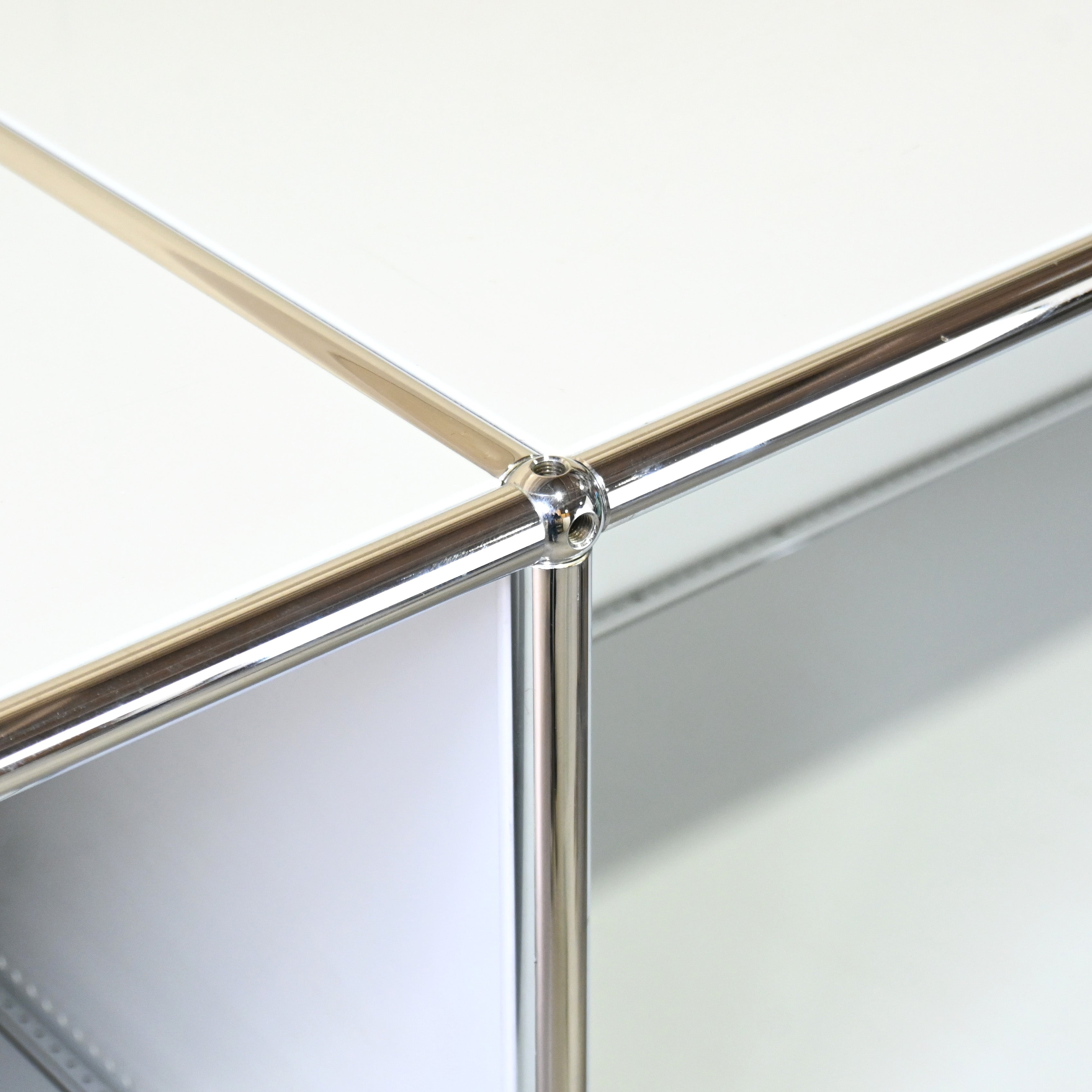 USM Haller Side board Open cabinet Light gray × Ruby red Module furniture Modern Design / ユーエスエム ハラー サイドボード オープンキャビネット ライトグレー × ルビーレッド モジュール家具 モダンデザイン