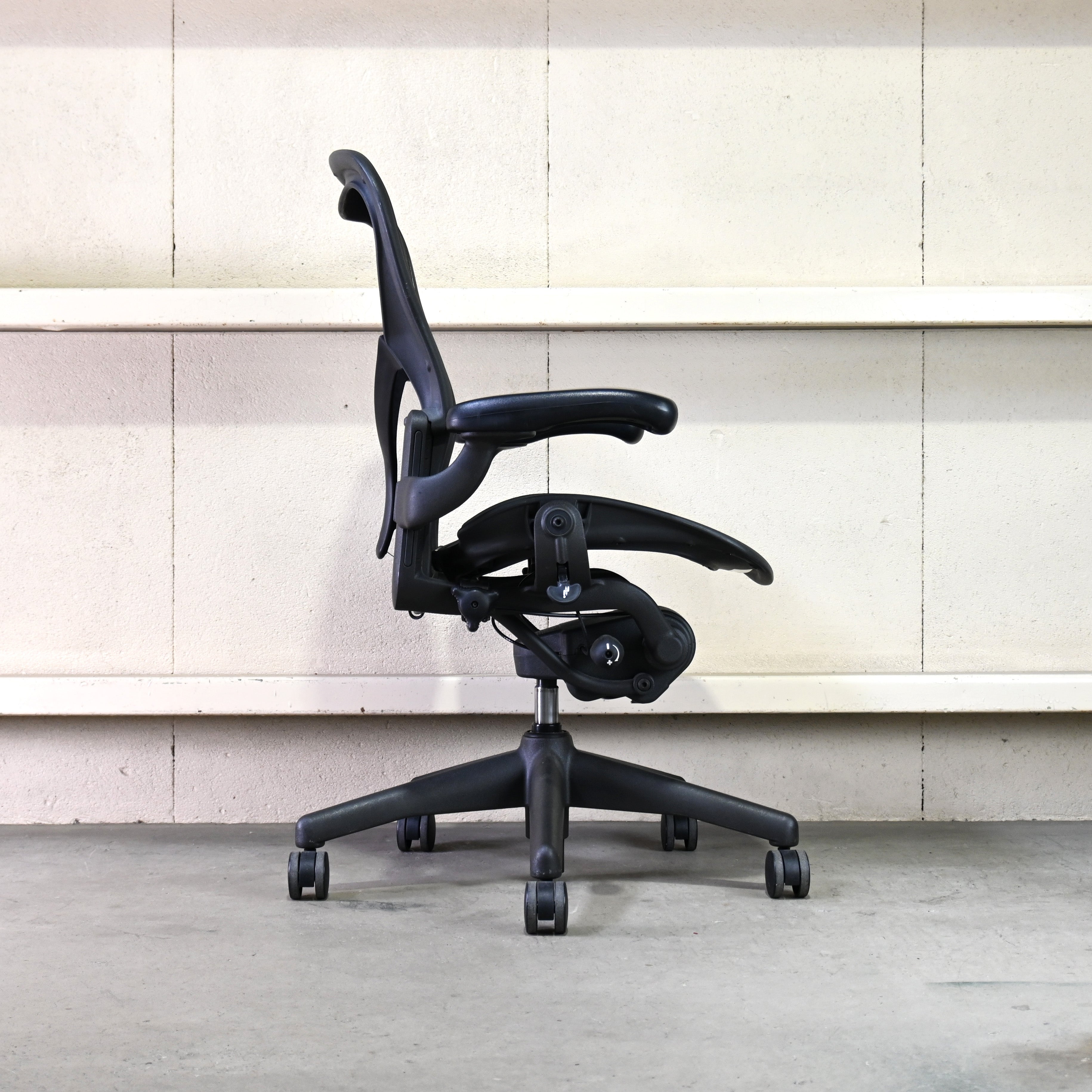 Herman Miller Aearon Chair Don Chadwick Bill Stumpf American midcentury Design / ハーマンミラー アーロンチェア ドン・チャドウィック ビル・スタンフ アメリカンミッドセンチュリーデザイン