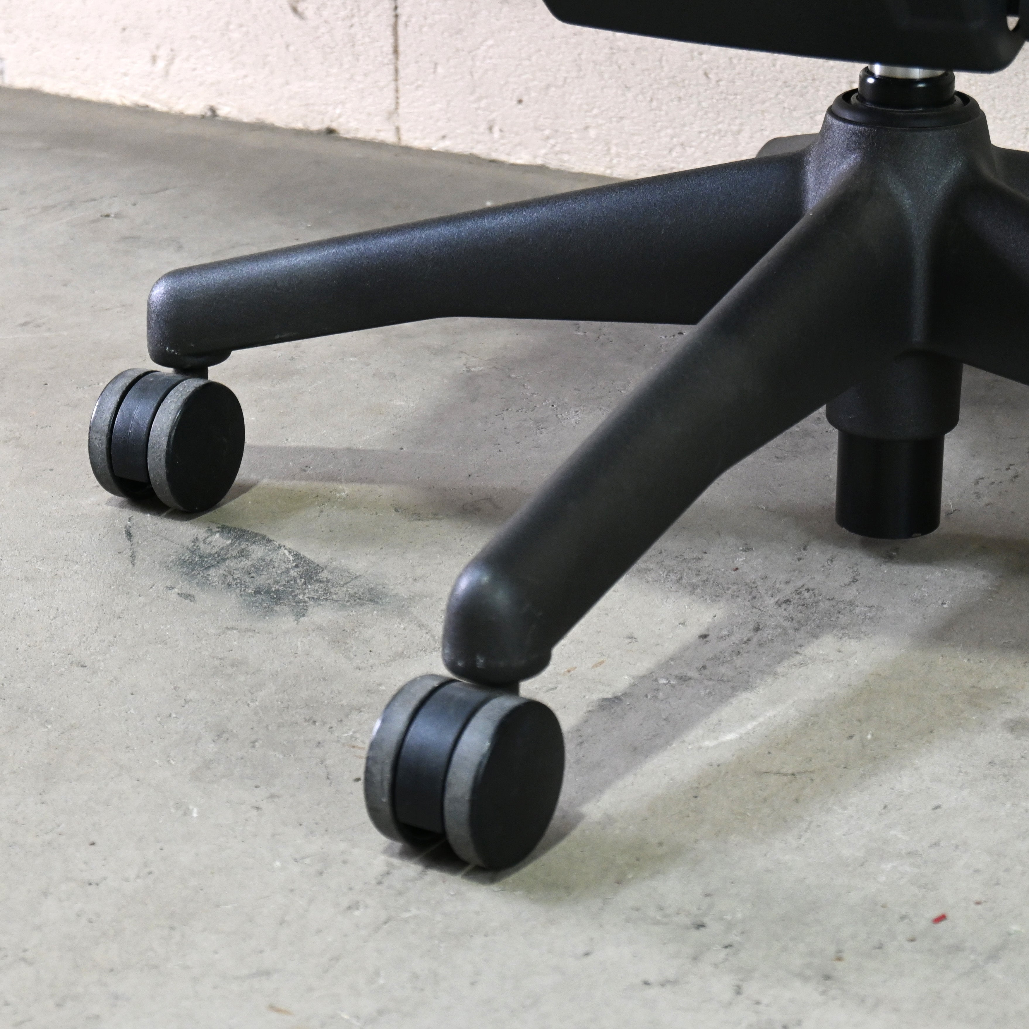 Herman Miller Aearon Chair Don Chadwick Bill Stumpf American midcentury Design / ハーマンミラー アーロンチェア ドン・チャドウィック ビル・スタンフ アメリカンミッドセンチュリーデザイン