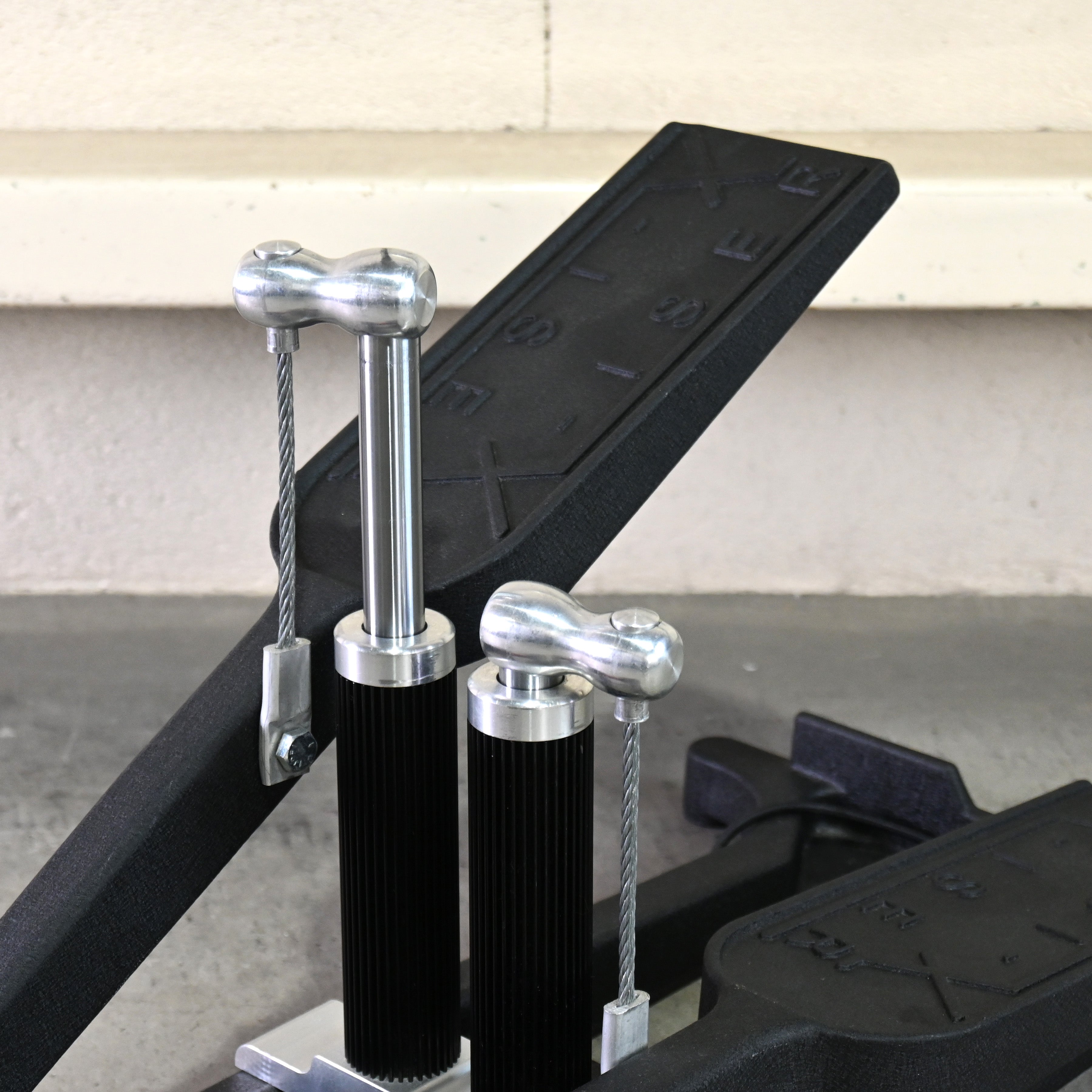 Xiser Pro Trainer Portable Stepper Exercise equipment Made in USA Modern design / エクサー プロトレーナー ポータブルステッパー 健康器具 アメリカ製 モダンインテリア