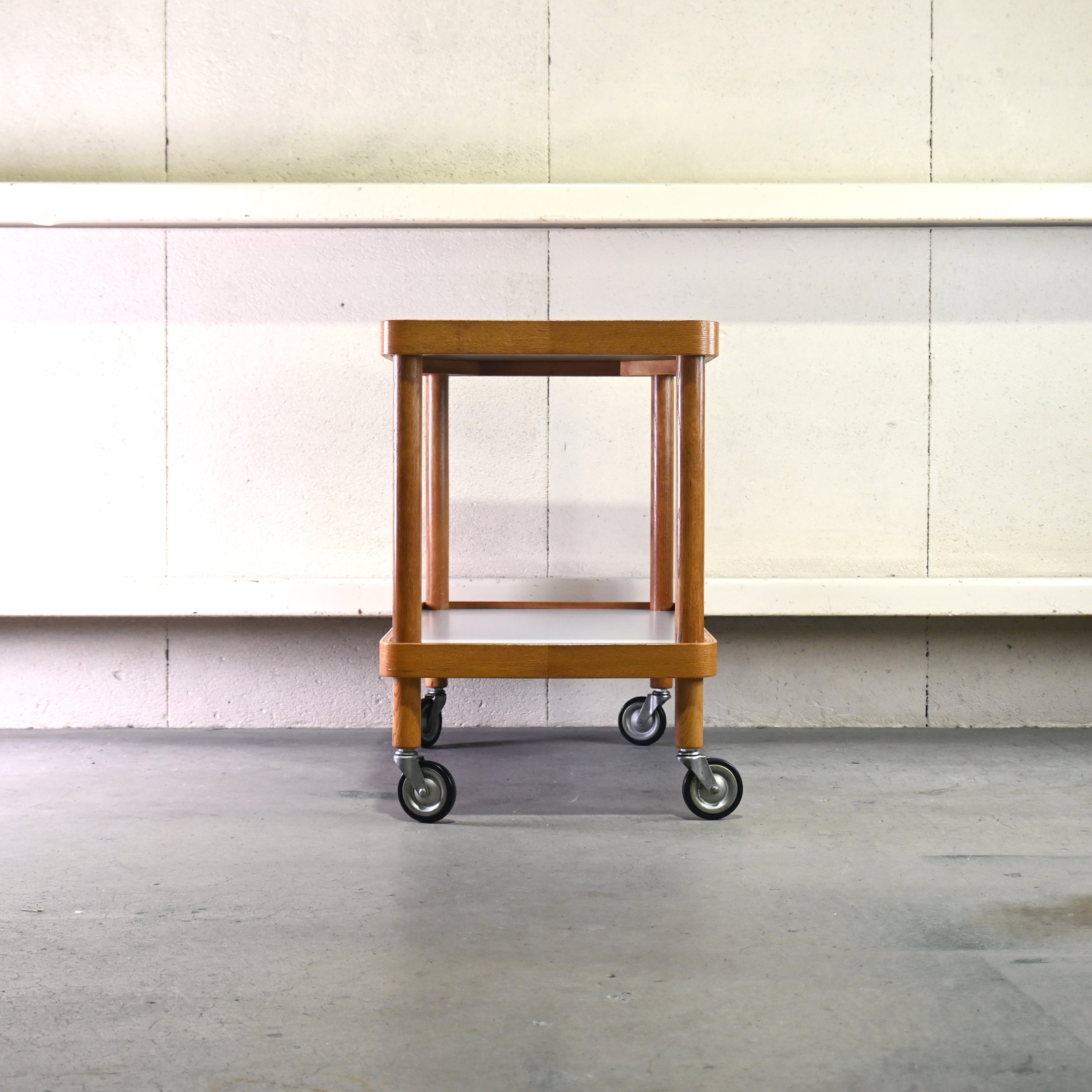 YAMAGUCHI × Isamu Kenmochi Oak plywood White melamine Service wagon Japanese modern design Scandinavian design / 山口木材工芸 × 剣持勇 オーク材 プライウッド ホワイトメラミン サービスワゴン ジャパニーズモダンデザイン 北欧デザイン