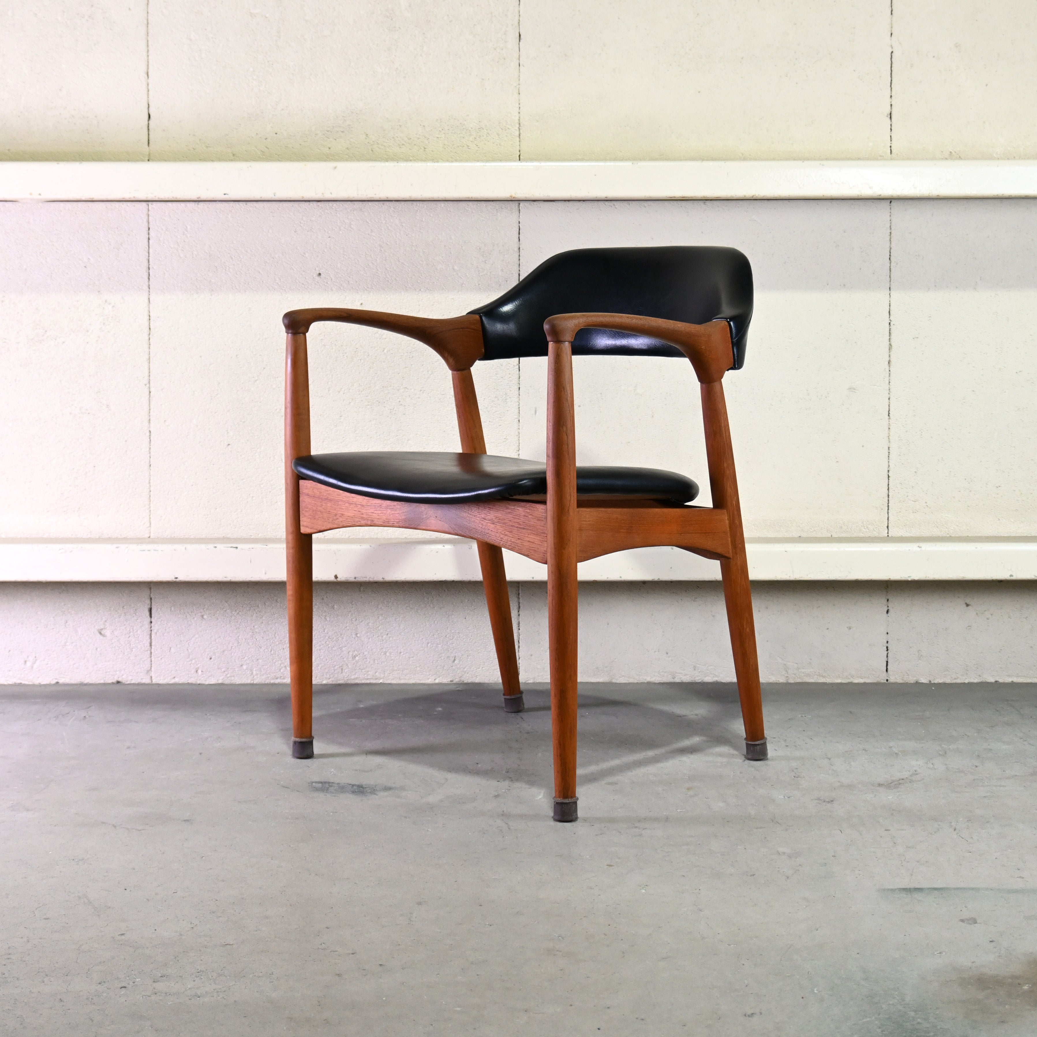 Tsuji mokko Arm chair Teakwood 1970's Japanese modern design / 辻木工 アームチェア チーク材 1970年代 ジャパニーズモダンデザイン