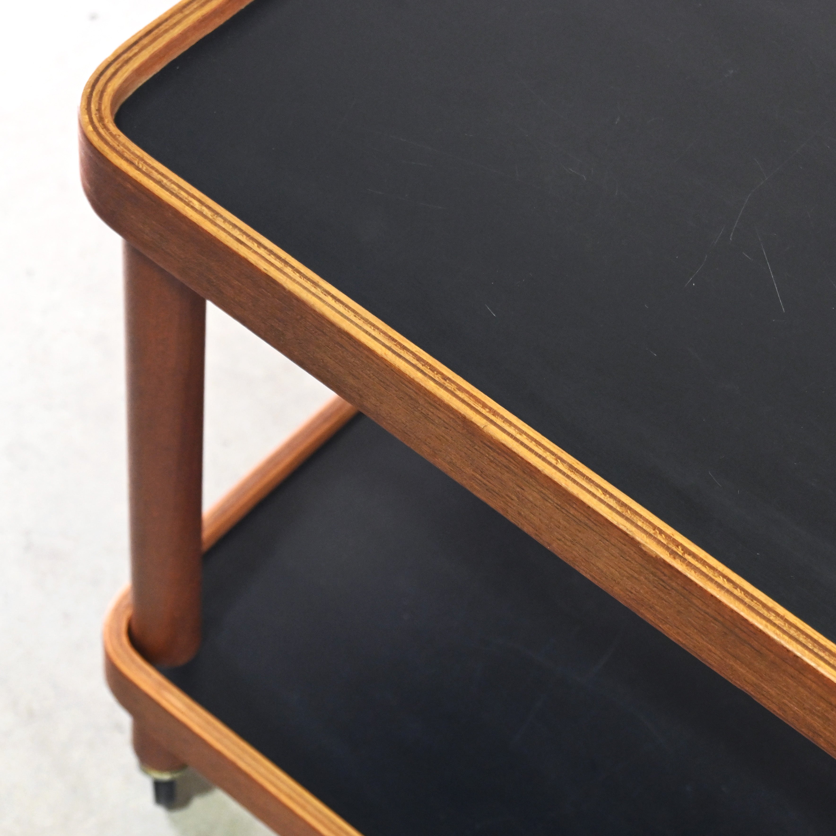 YAMAGUCHI × Isamu Kenmochi Teak plywood Black melamine Service wagon Japanese modern design Scandinavian design / 山口木材工芸 × 剣持勇 チーク材 プライウッド ブラックメラミン サービスワゴン ジャパニーズモダンデザイン 北欧デザイン