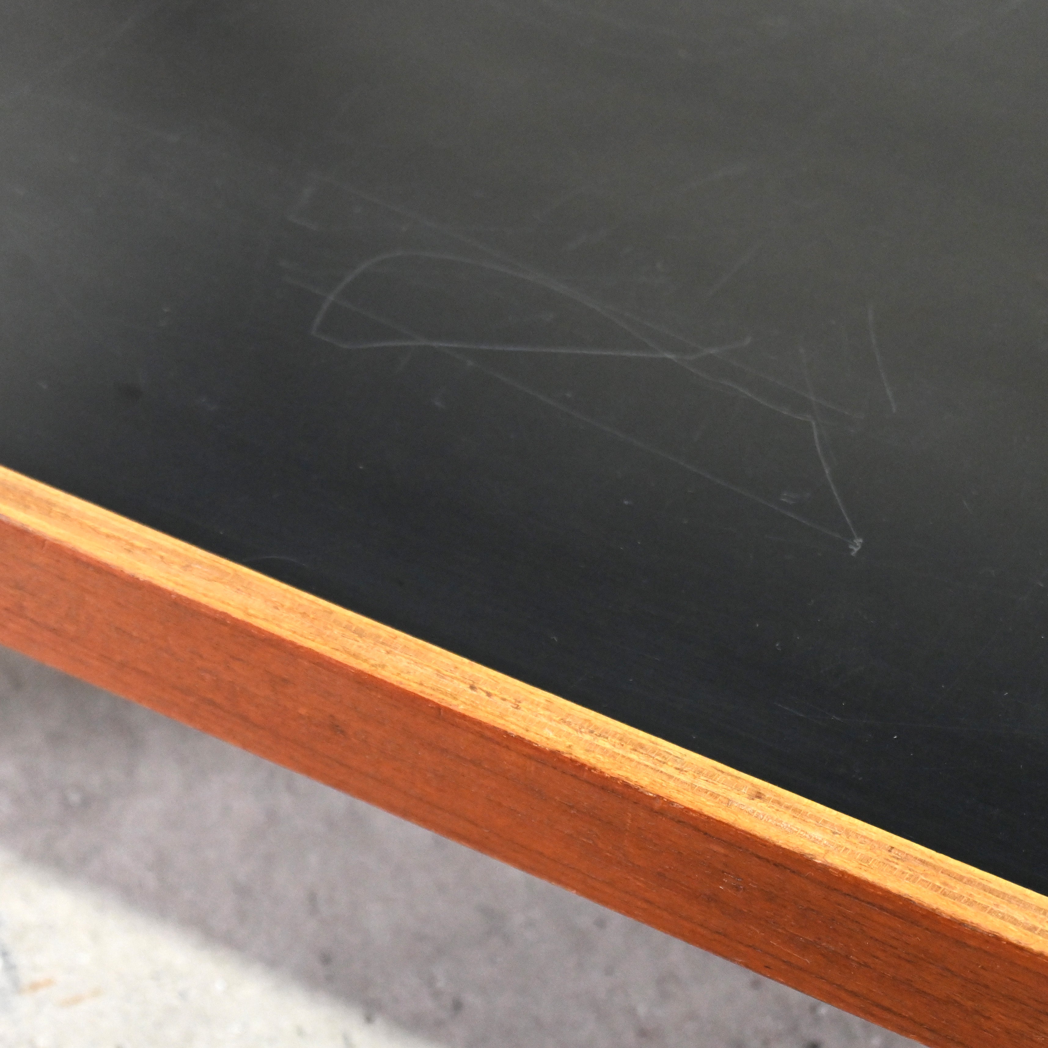YAMAGUCHI × Isamu Kenmochi Teak plywood Black melamine Service wagon Japanese modern design Scandinavian design / 山口木材工芸 × 剣持勇 チーク材 プライウッド ブラックメラミン サービスワゴン ジャパニーズモダンデザイン 北欧デザイン