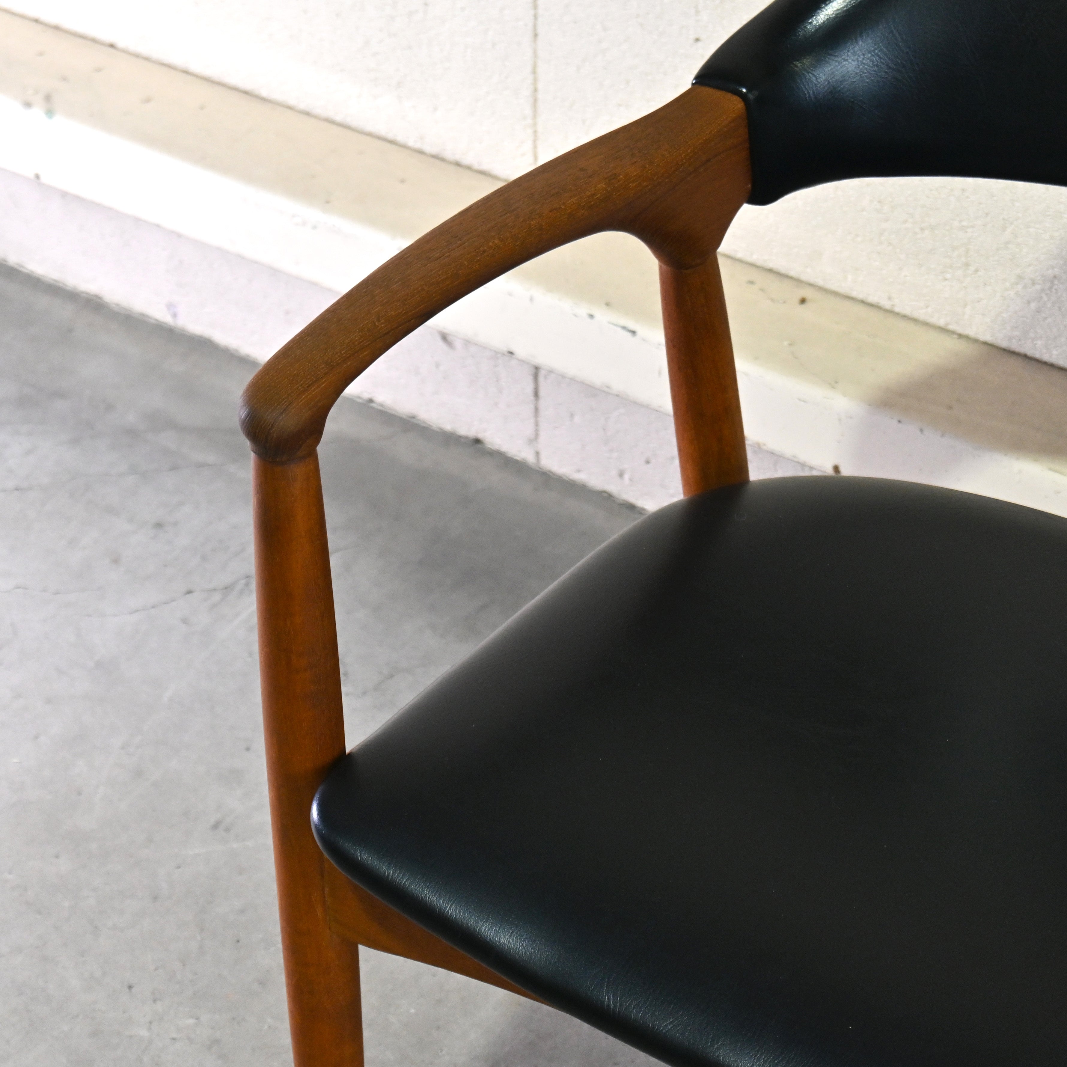 Tsuji mokko Arm chair Teakwood 1970's Japanese modern design / 辻木工 アームチェア チーク材 1970年代 ジャパニーズモダンデザイン