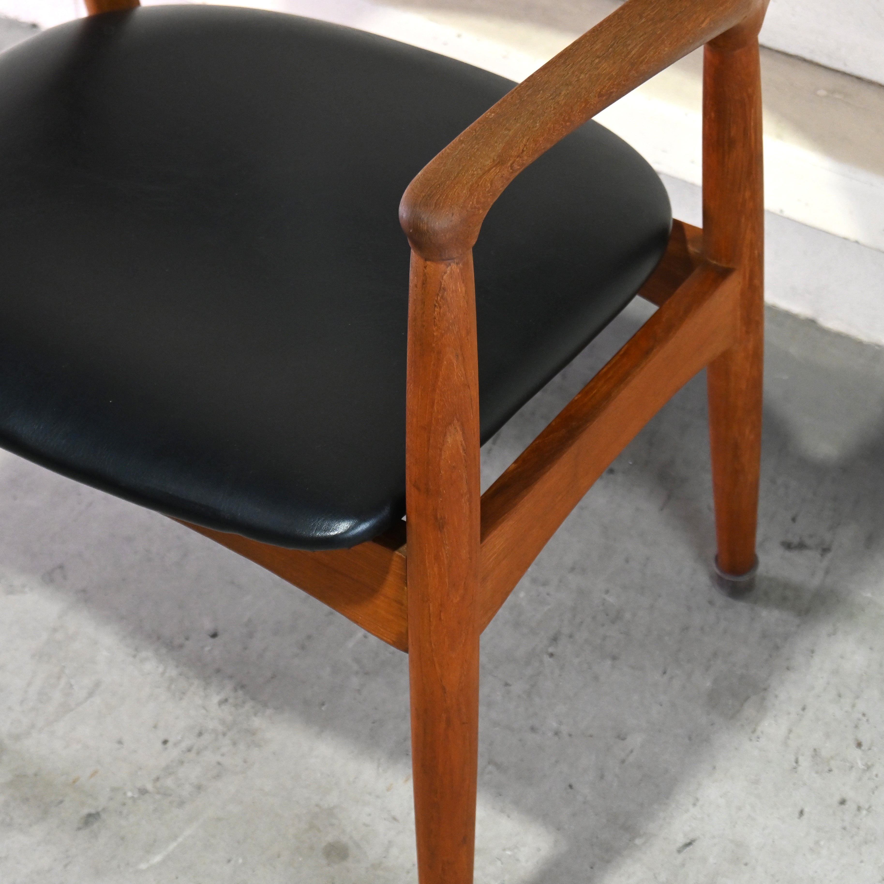 Tsuji mokko Arm chair Teakwood 1970's Japanese modern design / 辻木工 アームチェア チーク材 1970年代 ジャパニーズモダンデザイン