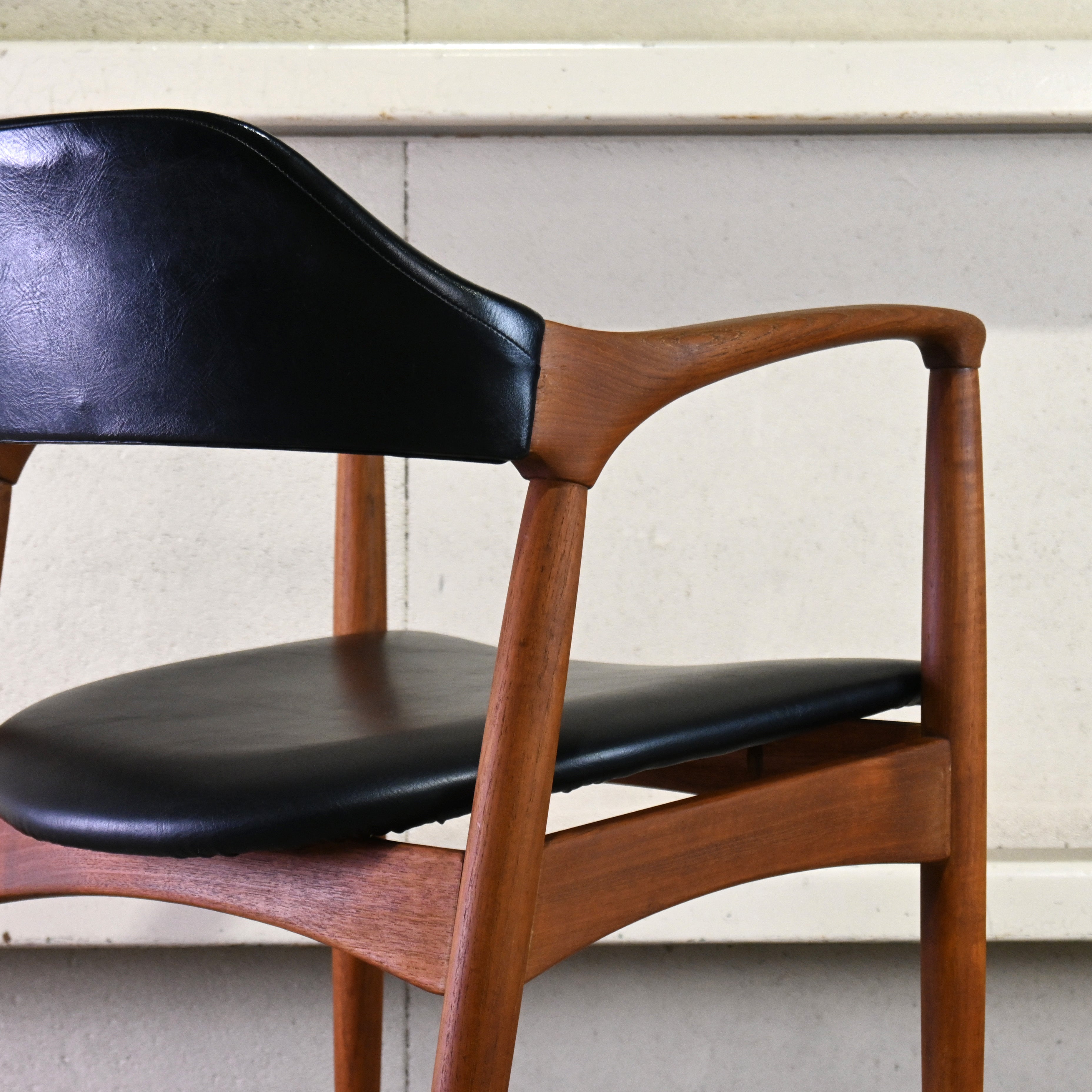 Tsuji mokko Arm chair Teakwood 1970's Japanese modern design / 辻木工 アームチェア チーク材 1970年代 ジャパニーズモダンデザイン