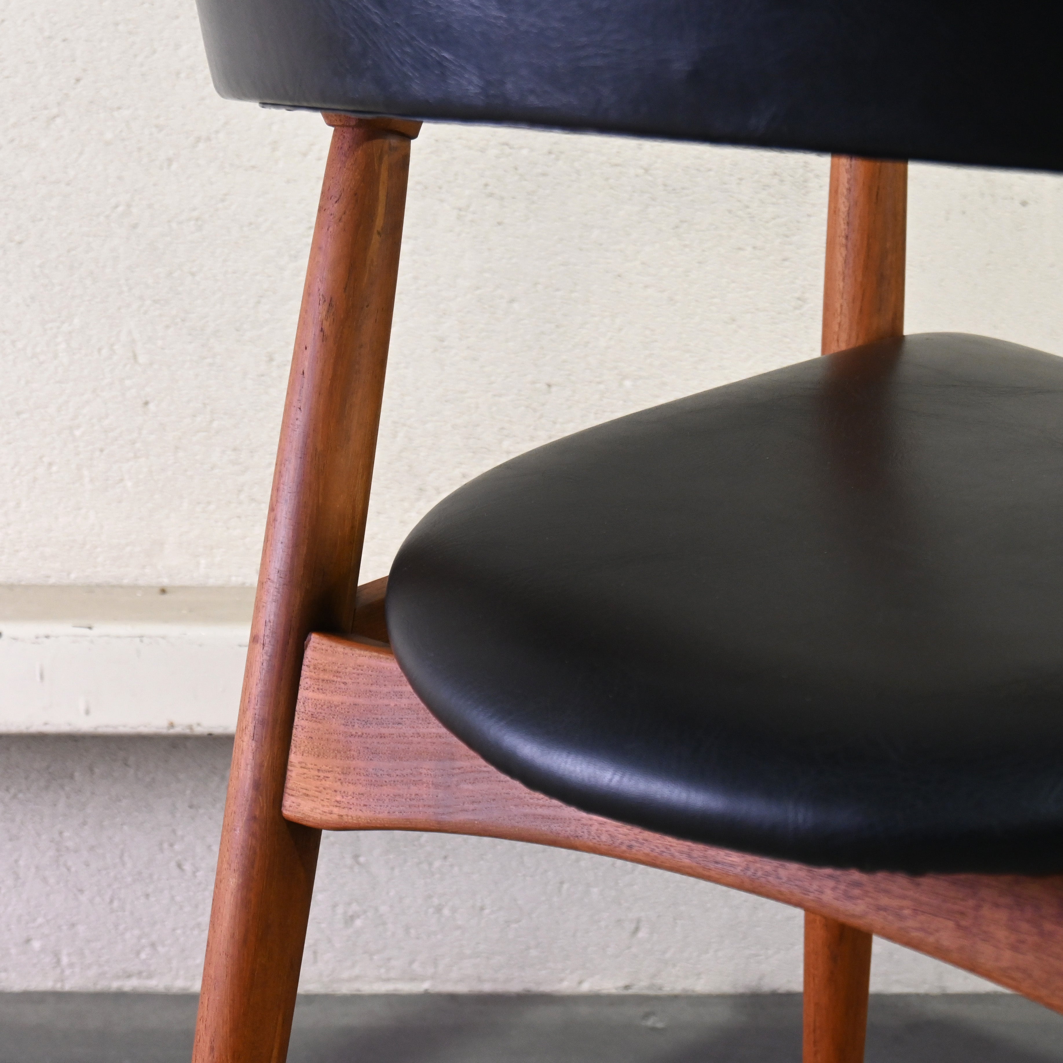 Tsuji mokko Arm chair Teakwood 1970's Japanese modern design / 辻木工 アームチェア チーク材 1970年代 ジャパニーズモダンデザイン