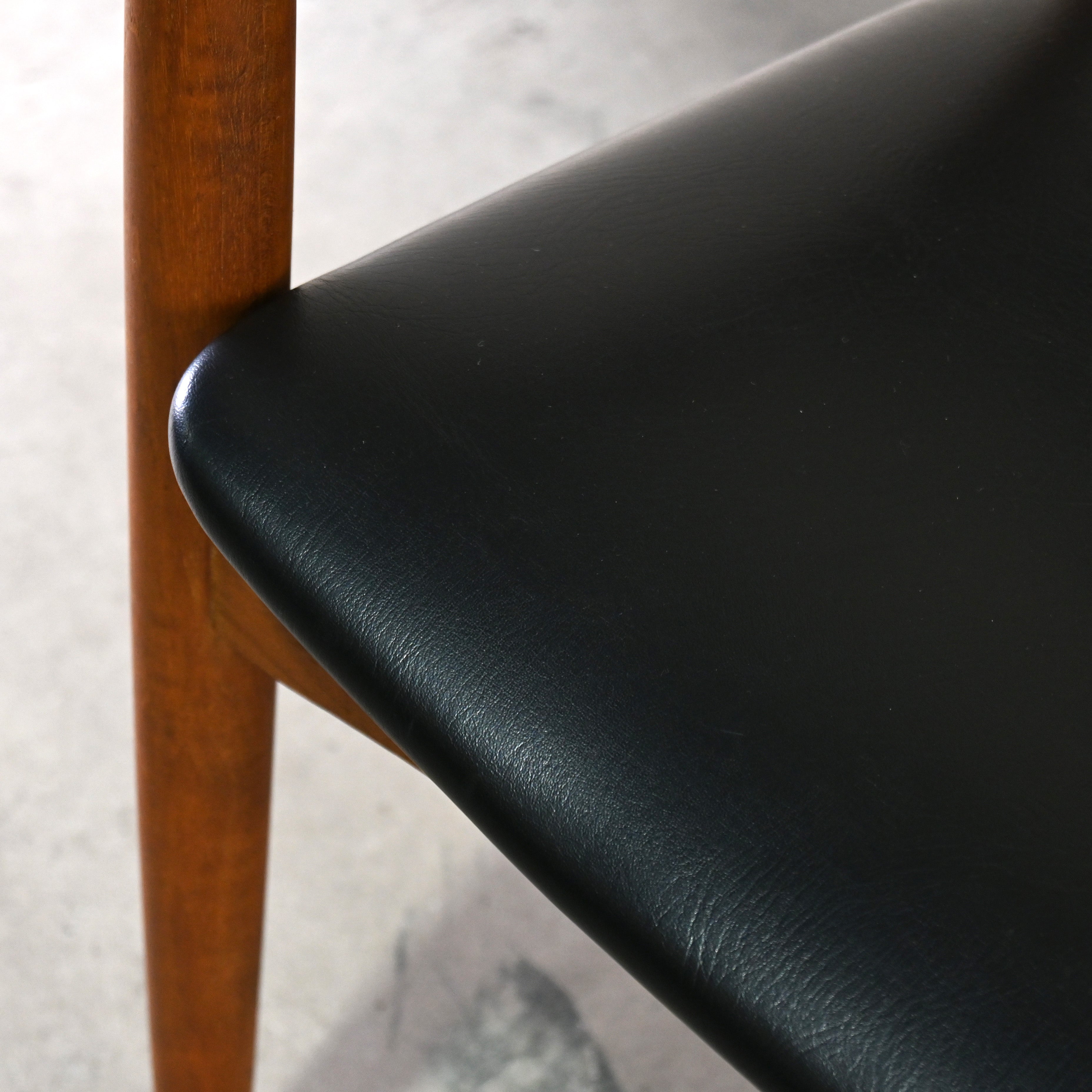 Tsuji mokko Arm chair Teakwood 1970's Japanese modern design / 辻木工 アームチェア チーク材 1970年代 ジャパニーズモダンデザイン