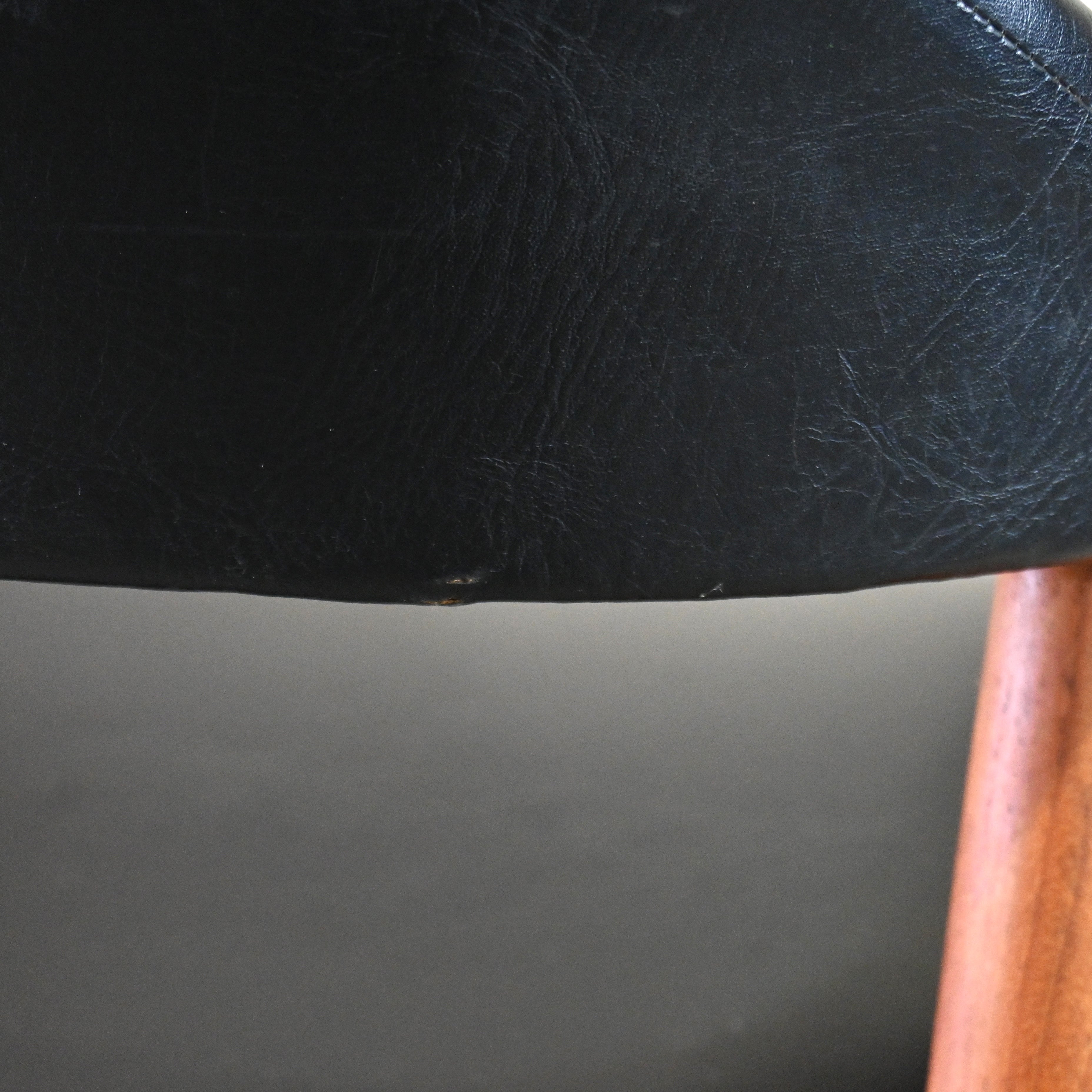 Tsuji mokko Arm chair Teakwood 1970's Japanese modern design / 辻木工 アームチェア チーク材 1970年代 ジャパニーズモダンデザイン