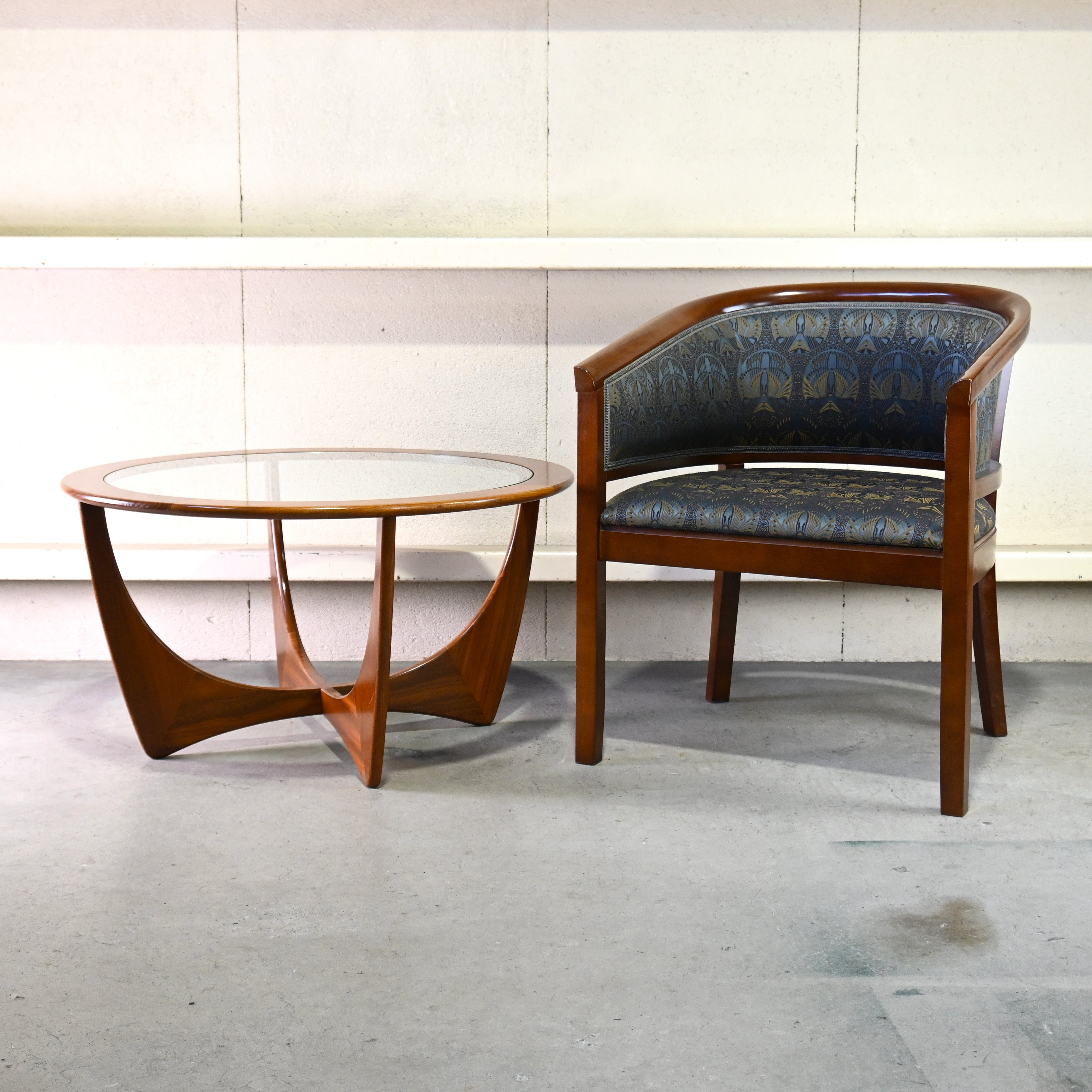 ZMG Radomsko Beech wood arm chair Made in Poland European classical style / ZMG ラドムスコ ブナ材 アームチェア ポーランド製 ヨーロピアンクラシカルスタイル